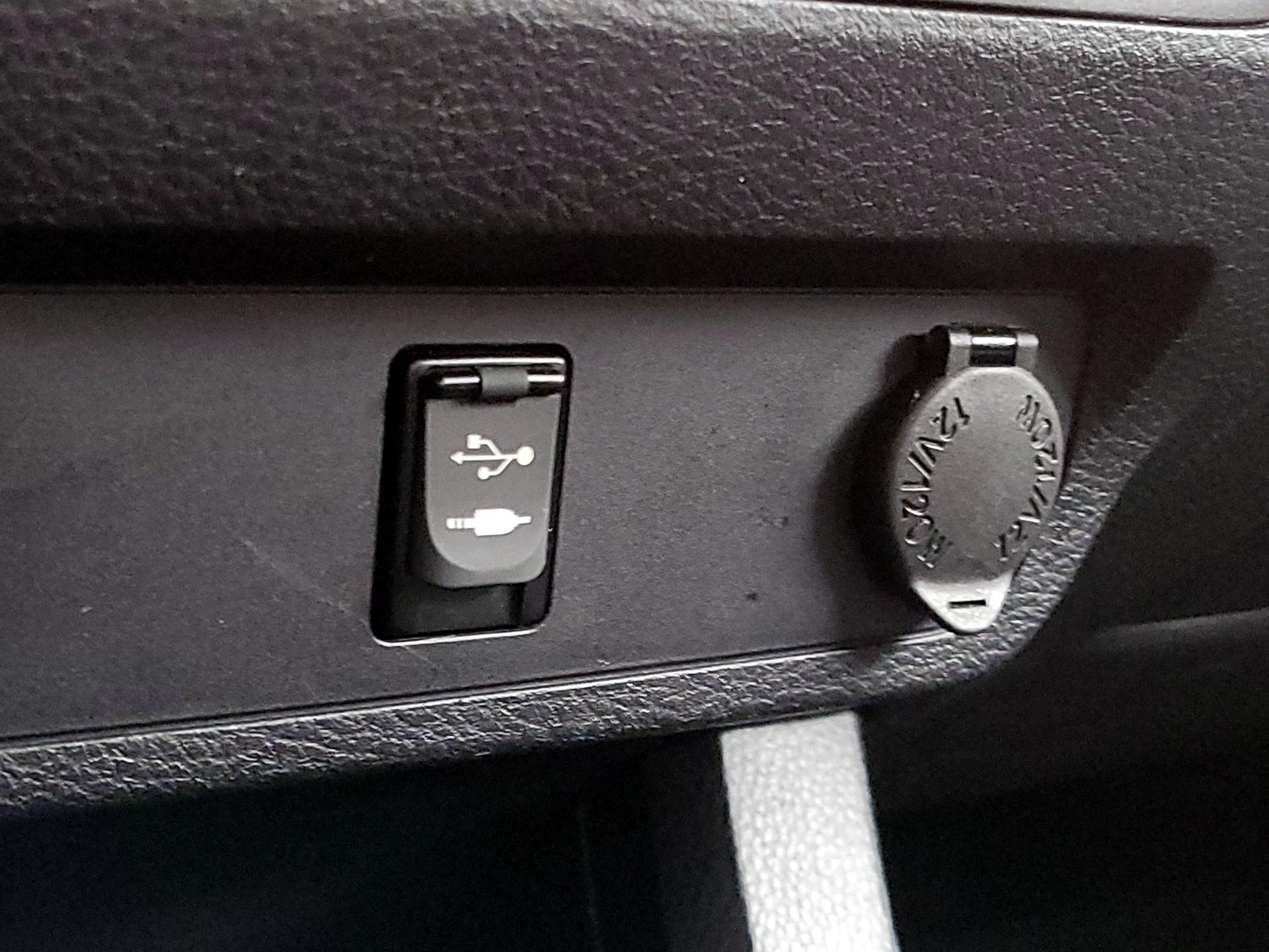 Thumbnail: 2019 Toyota Tacoma - 19