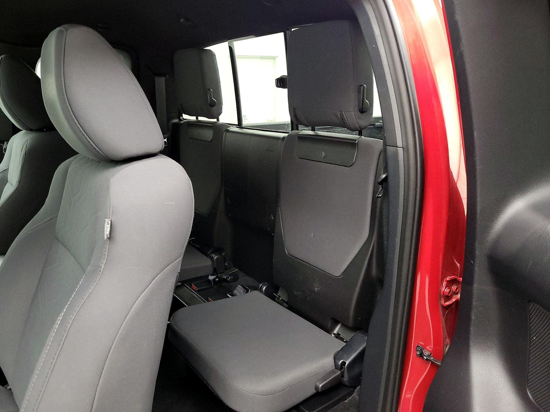 Thumbnail: 2019 Toyota Tacoma - 20