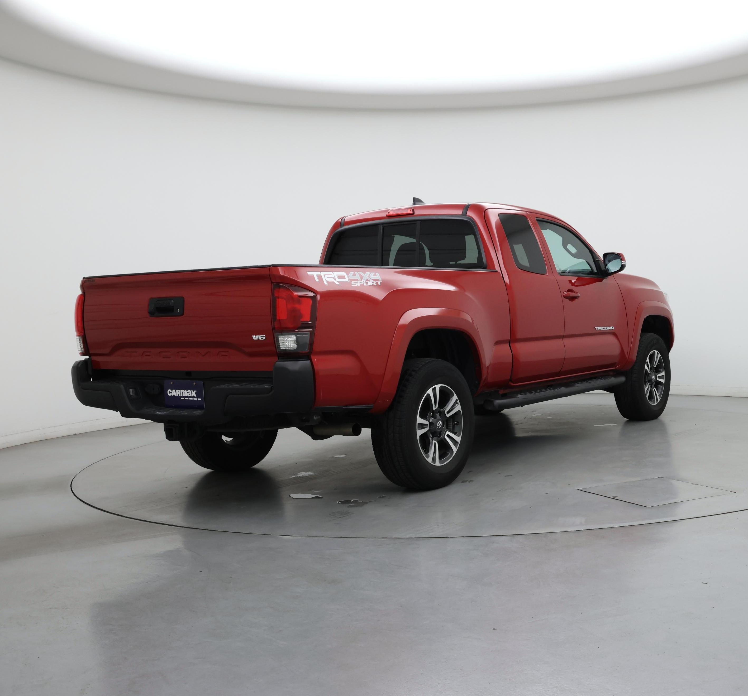 Thumbnail: 2019 Toyota Tacoma - 8