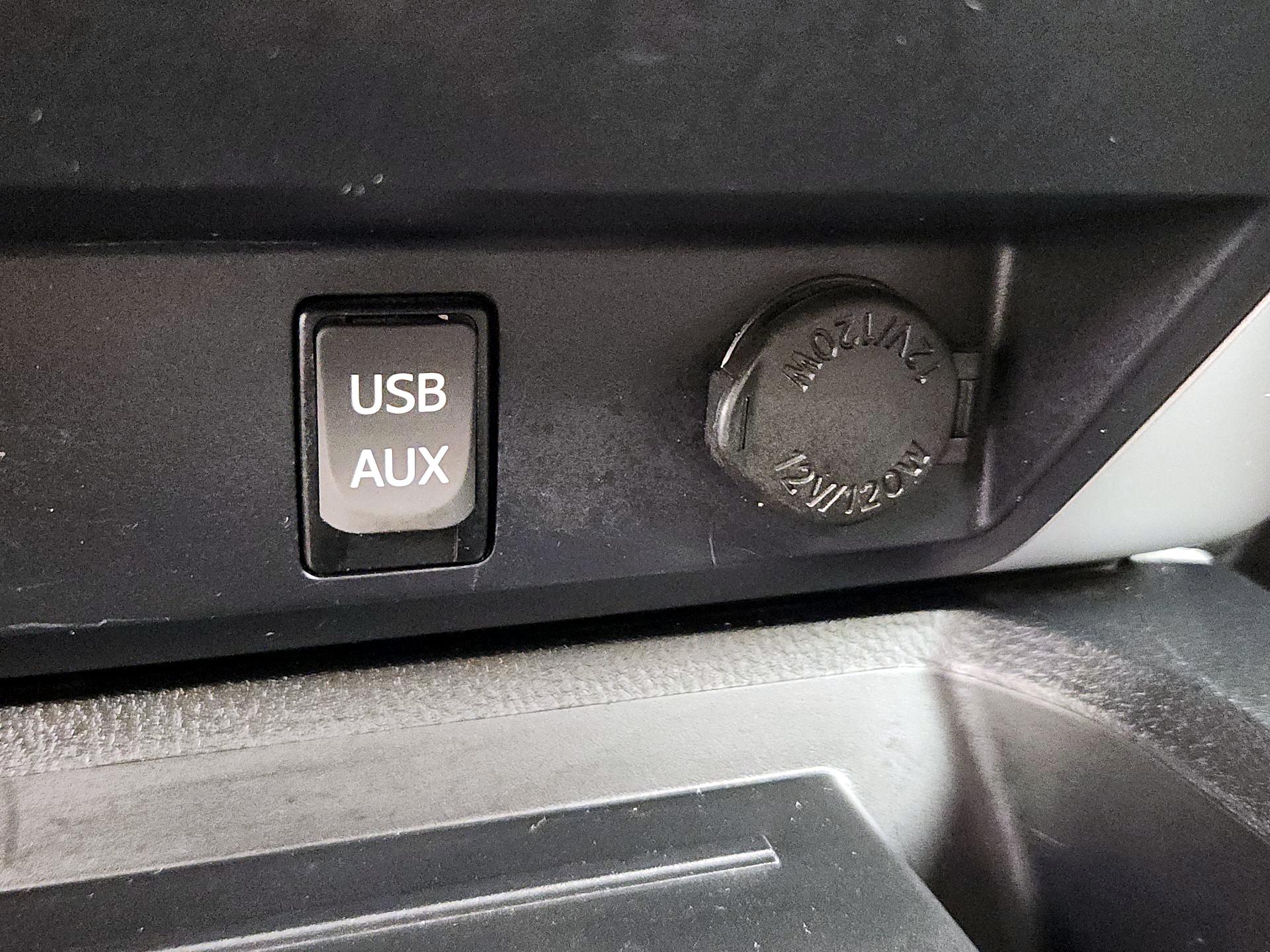 Thumbnail: 2017 Toyota Tundra - 18