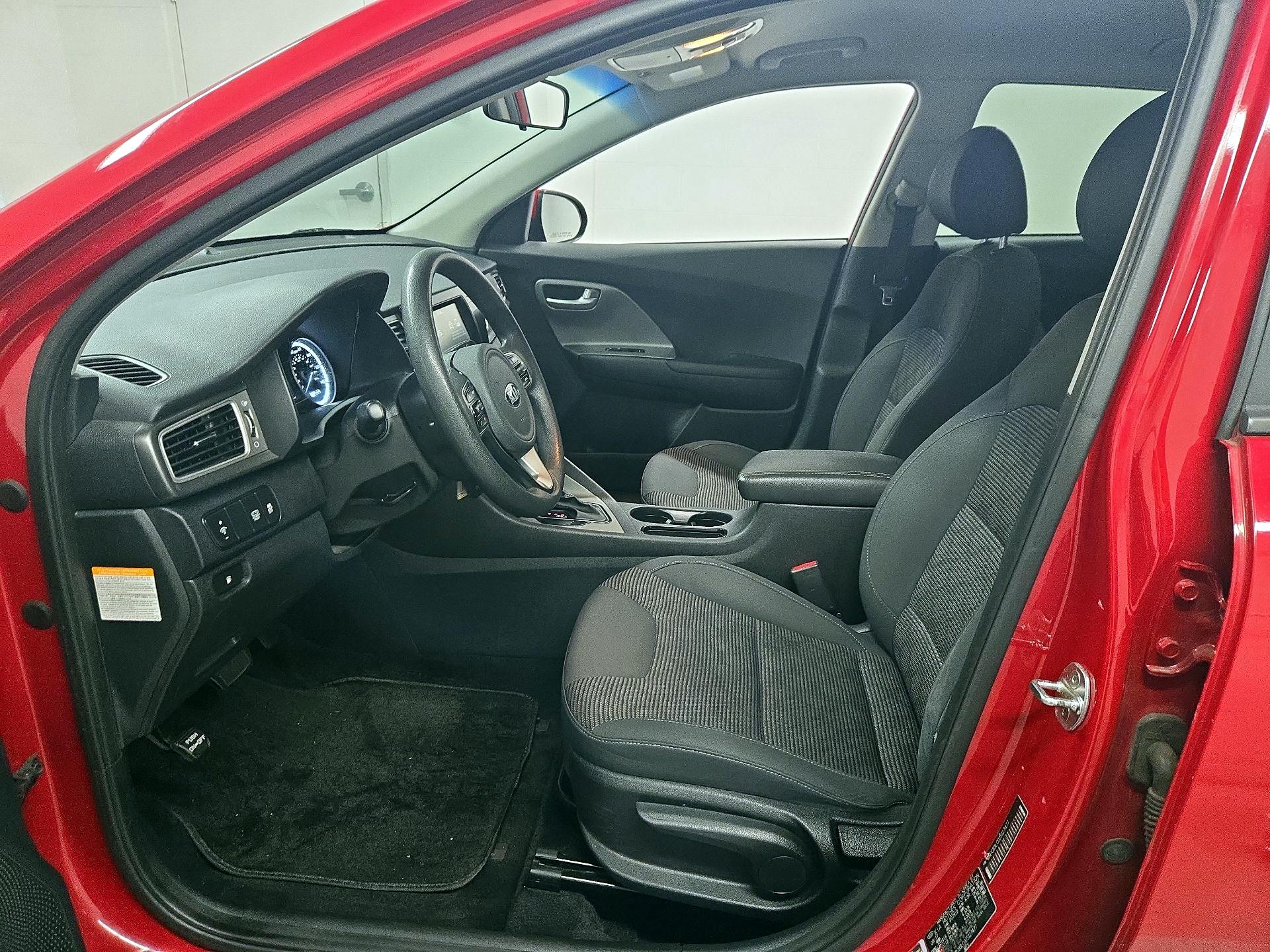 Thumbnail: 2018 Kia Niro - 11