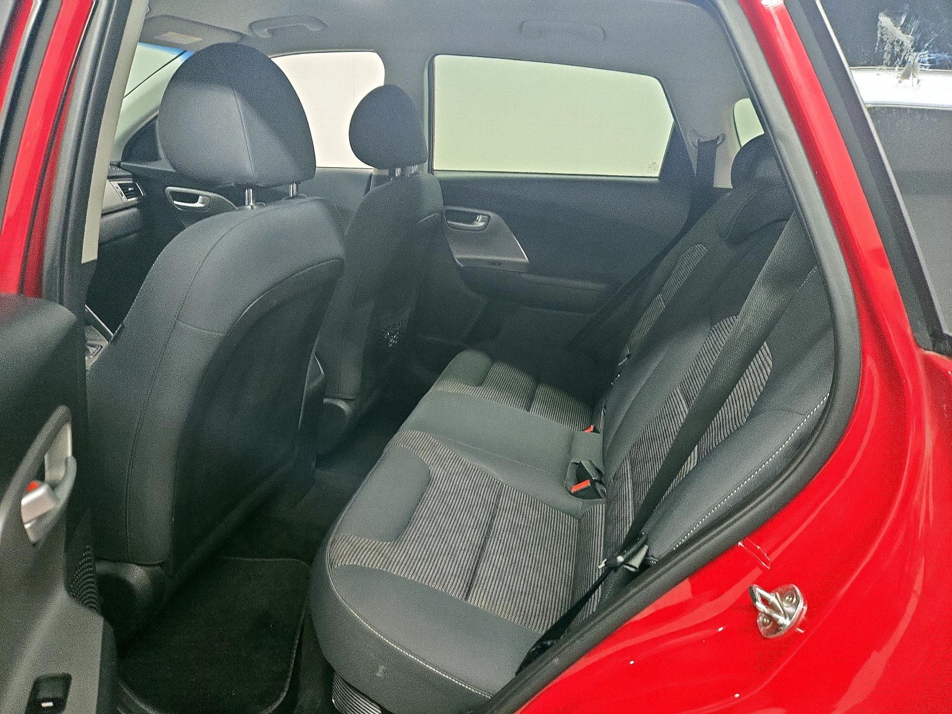 Thumbnail: 2018 Kia Niro - 19