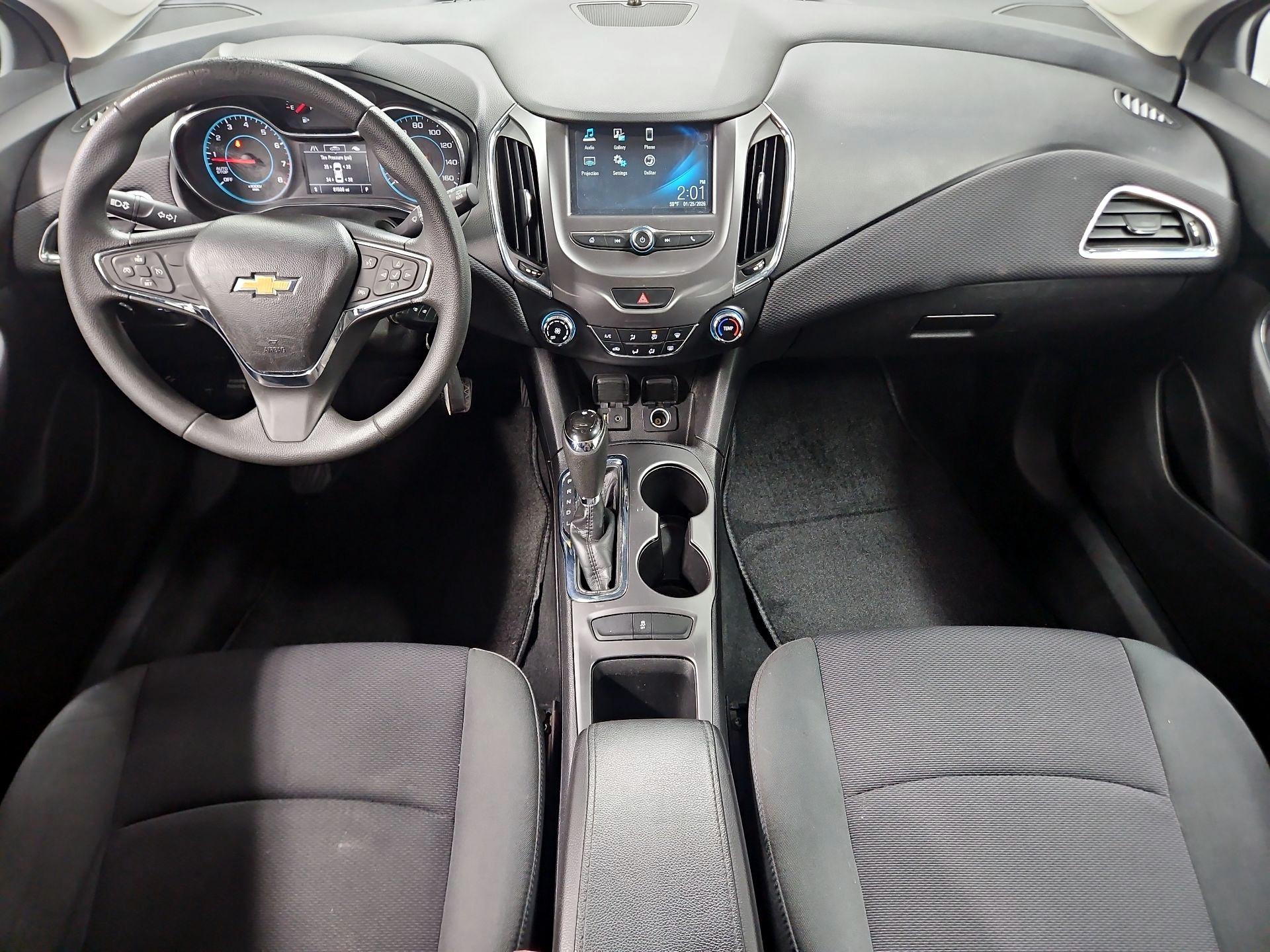 Thumbnail: 2017 Chevrolet Cruze - 9