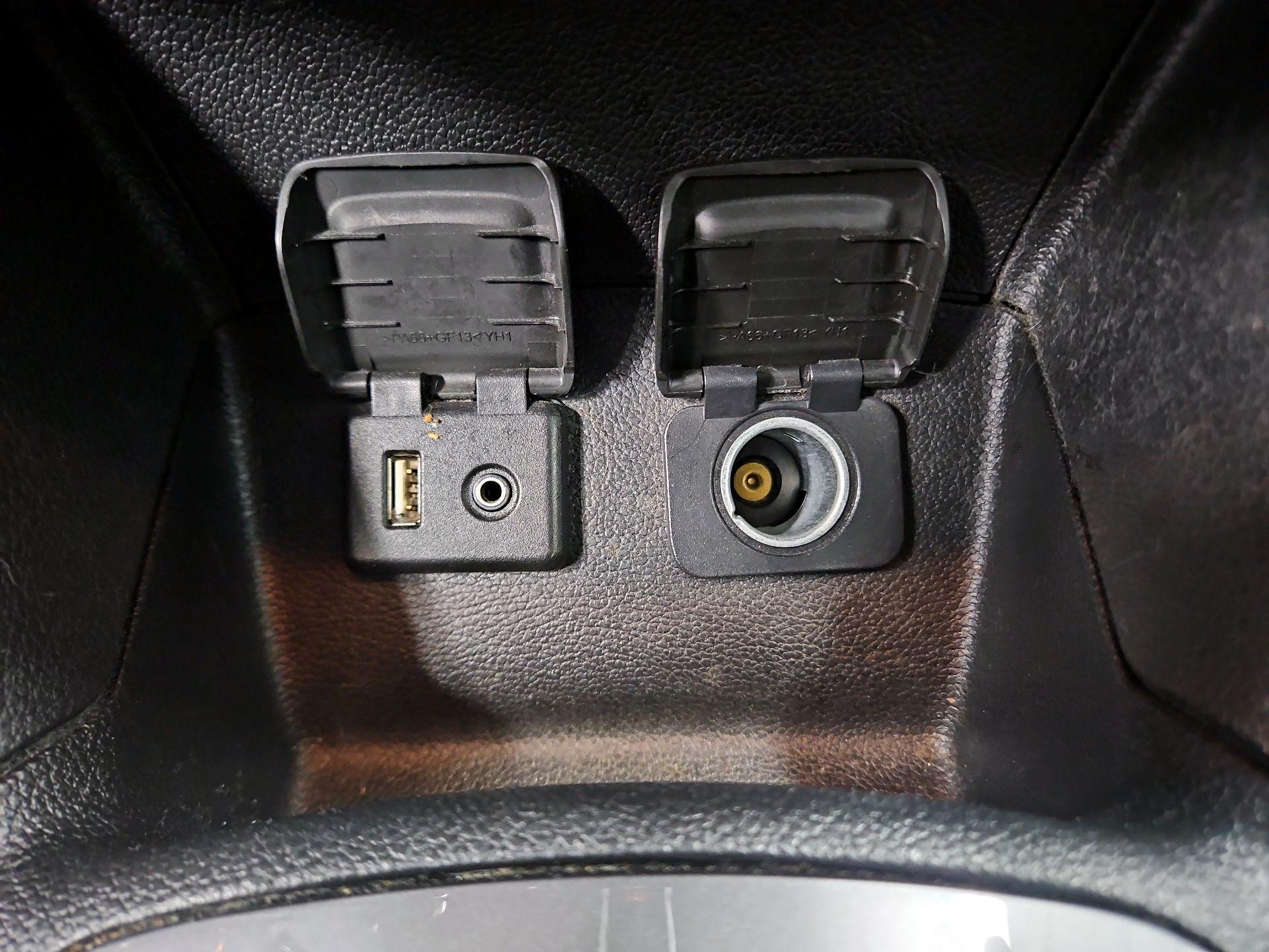 Thumbnail: 2017 Chevrolet Cruze - 18