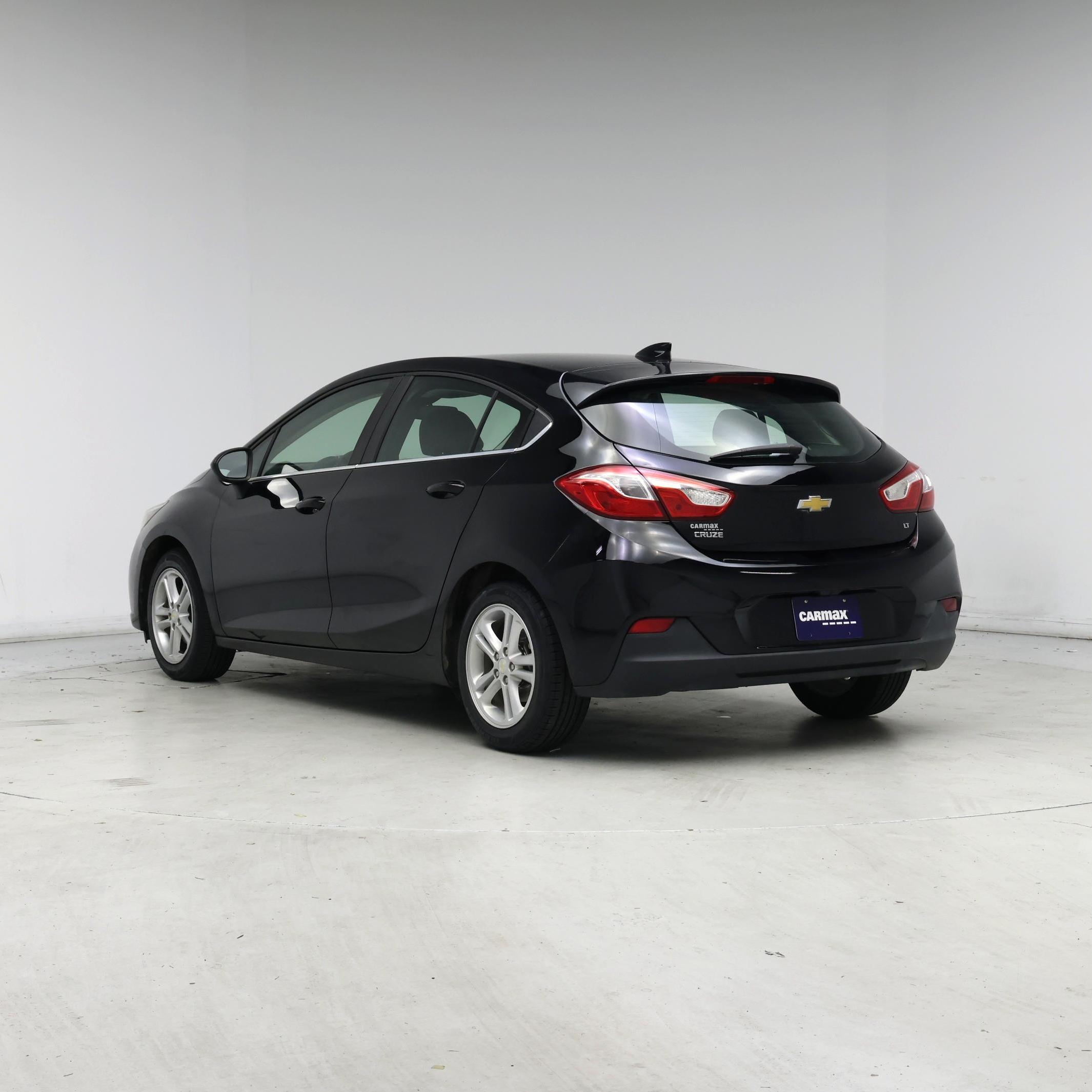 Thumbnail: 2017 Chevrolet Cruze - 2