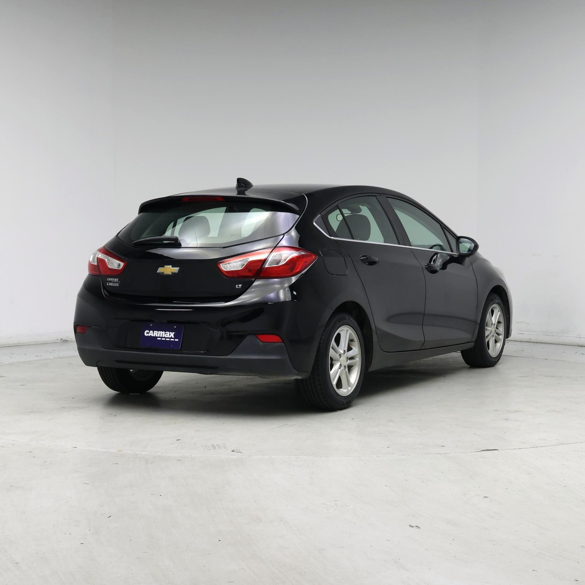 Thumbnail: 2017 Chevrolet Cruze - 8