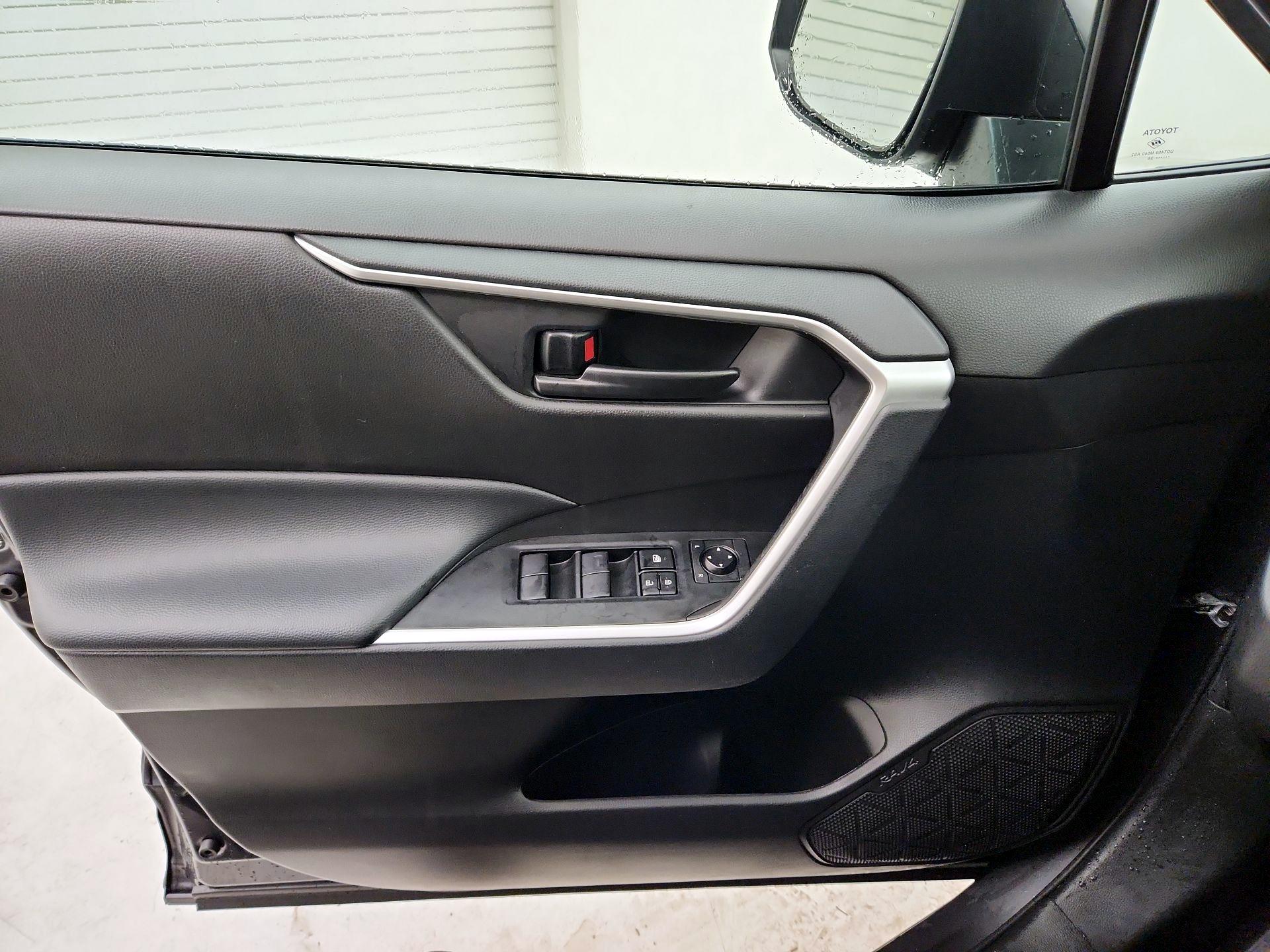 Thumbnail: 2024 Toyota RAV4 - 12