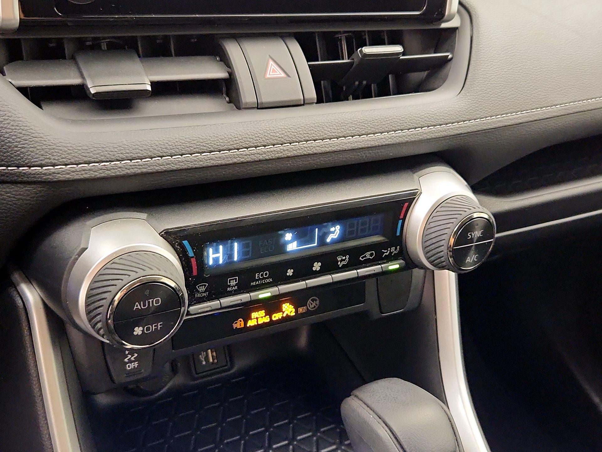 Thumbnail: 2024 Toyota RAV4 - 16