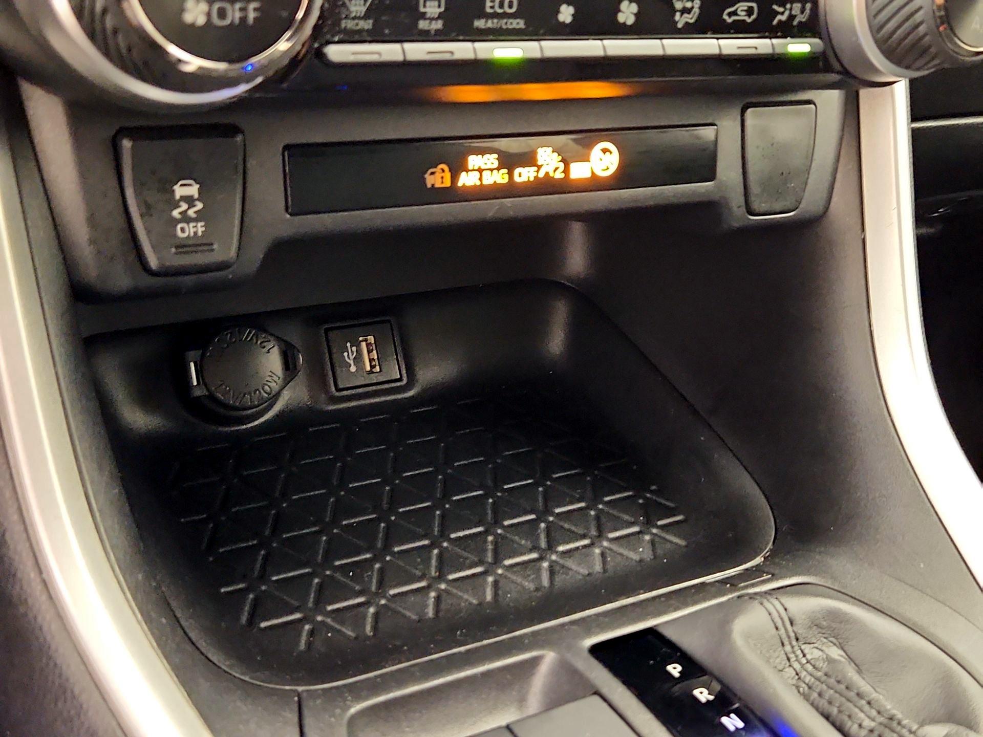 Thumbnail: 2024 Toyota RAV4 - 18