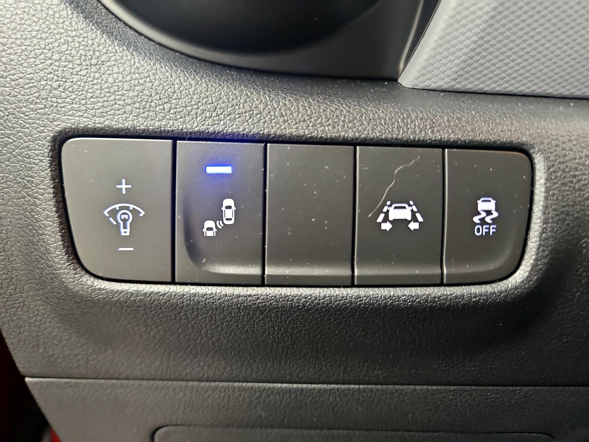 Thumbnail: 2019 Hyundai Kona - 13