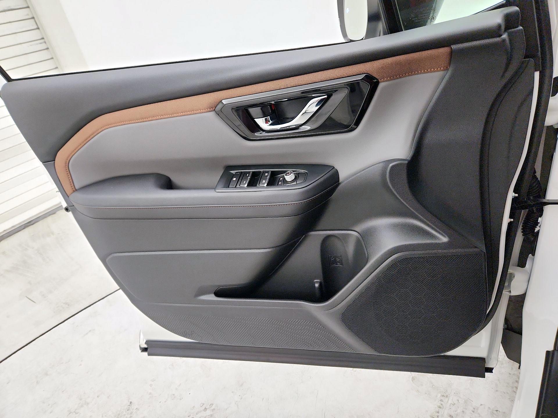 Thumbnail: 2025 Subaru Forester - 12