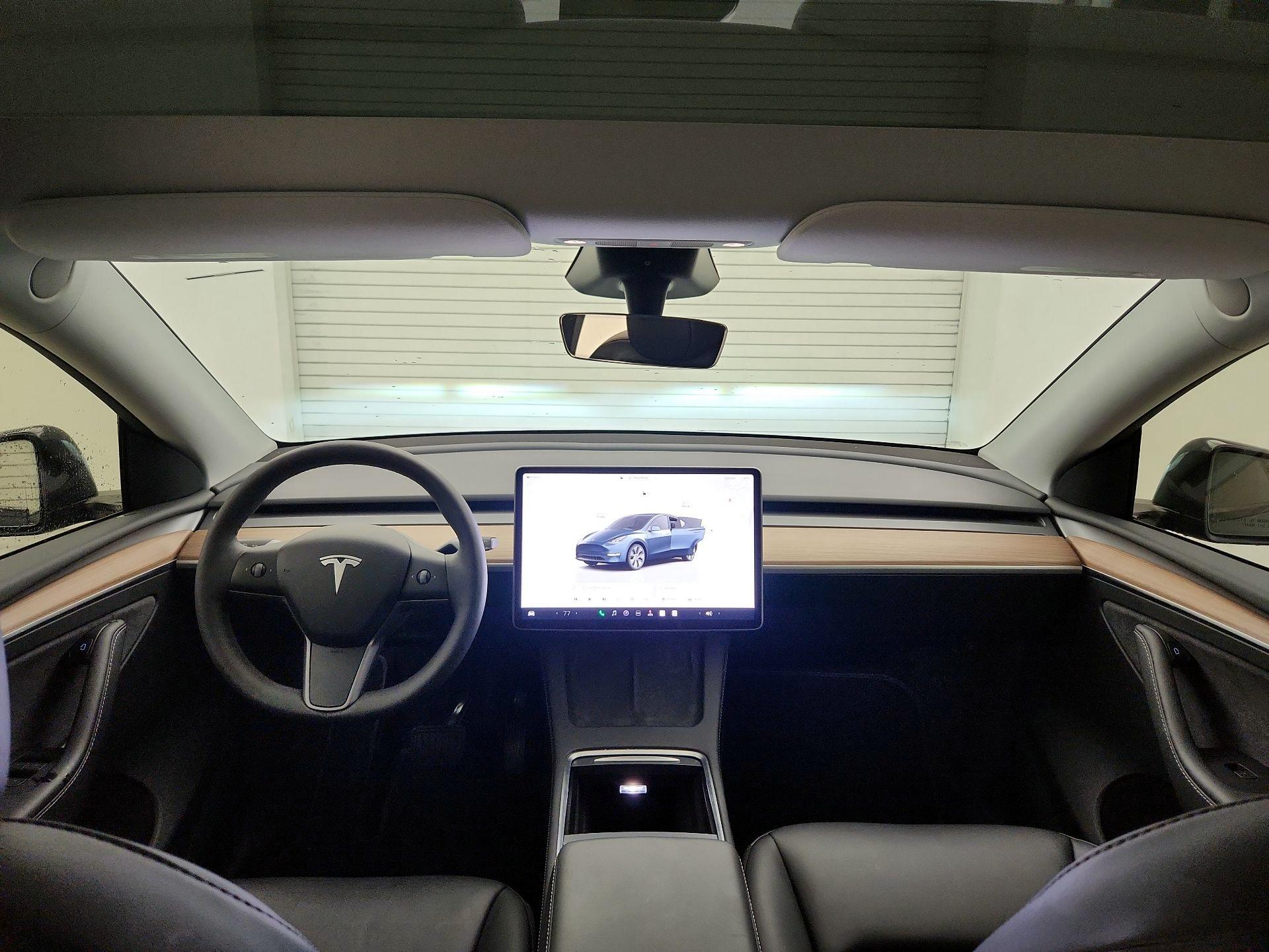 Thumbnail: 2024 Tesla Model Y - 9