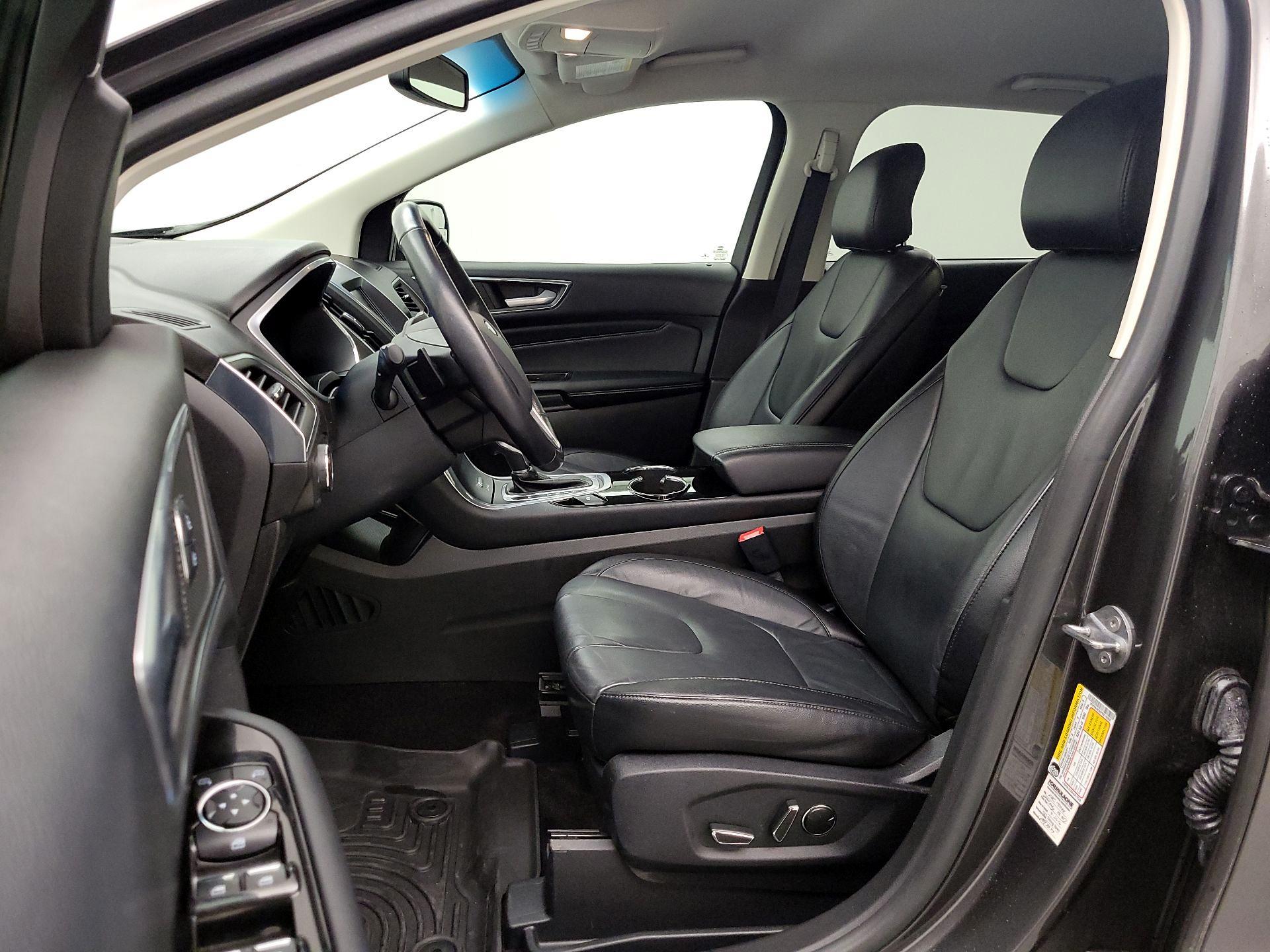 Thumbnail: 2015 Ford Edge - 11