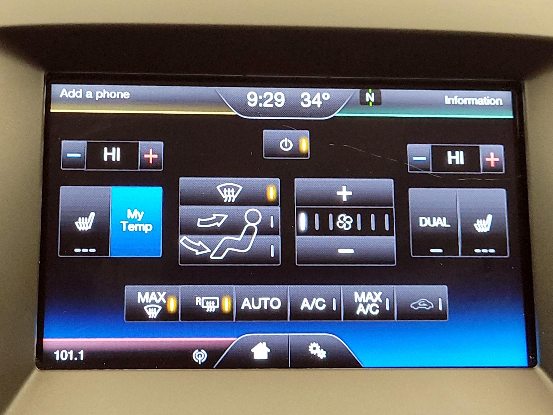 Thumbnail: 2015 Ford Edge - 16