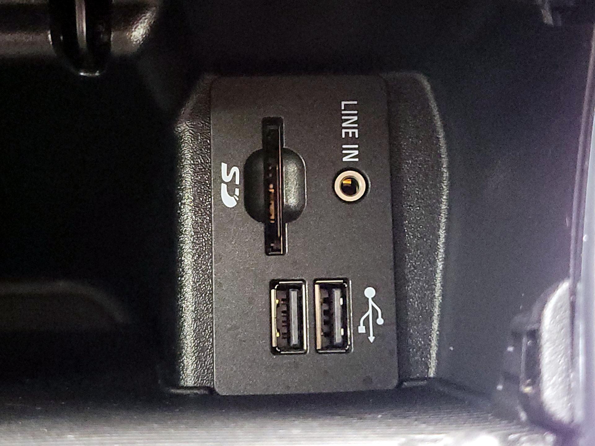 Thumbnail: 2015 Ford Edge - 18