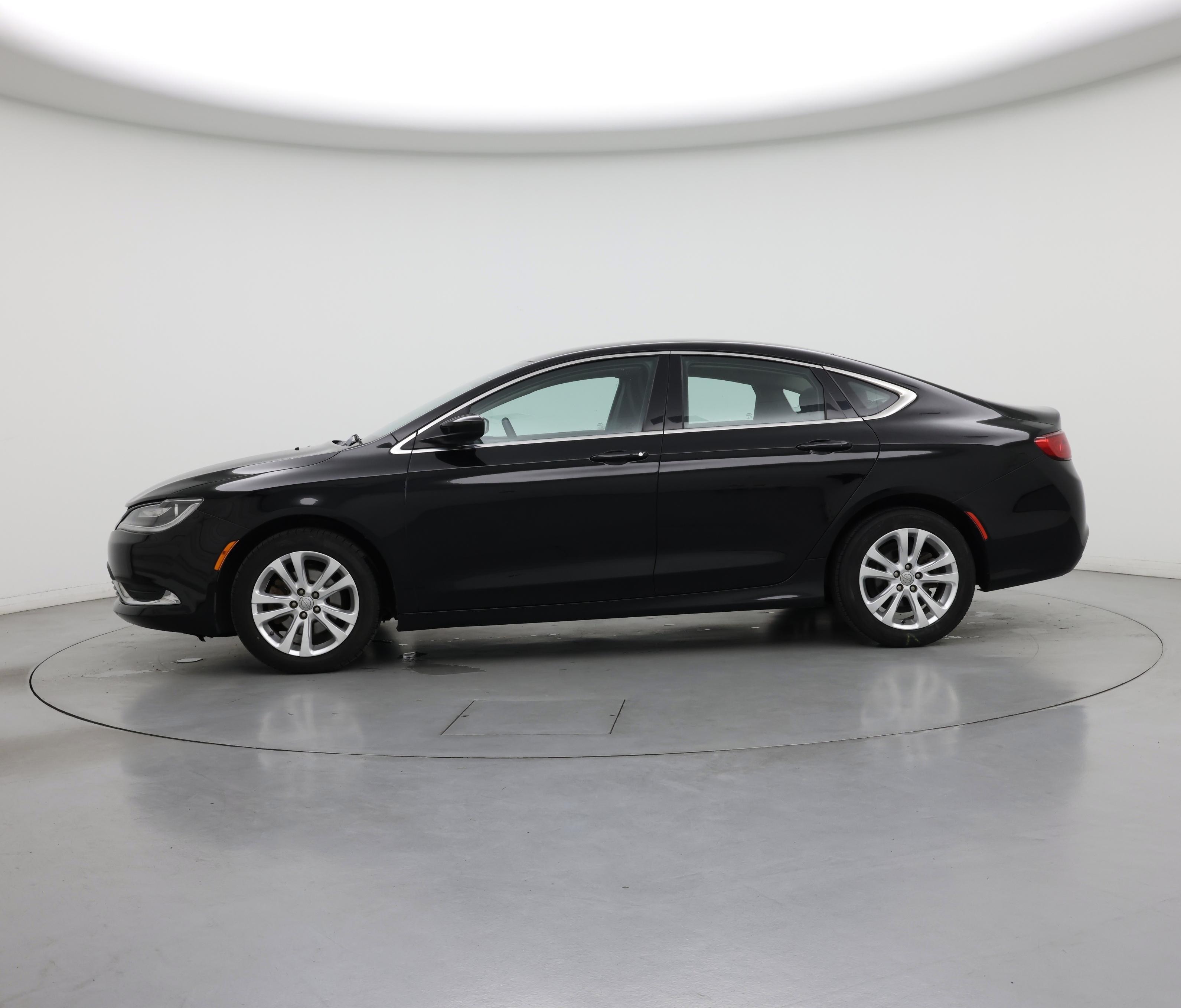 Thumbnail: 2016 Chrysler 200 - 3