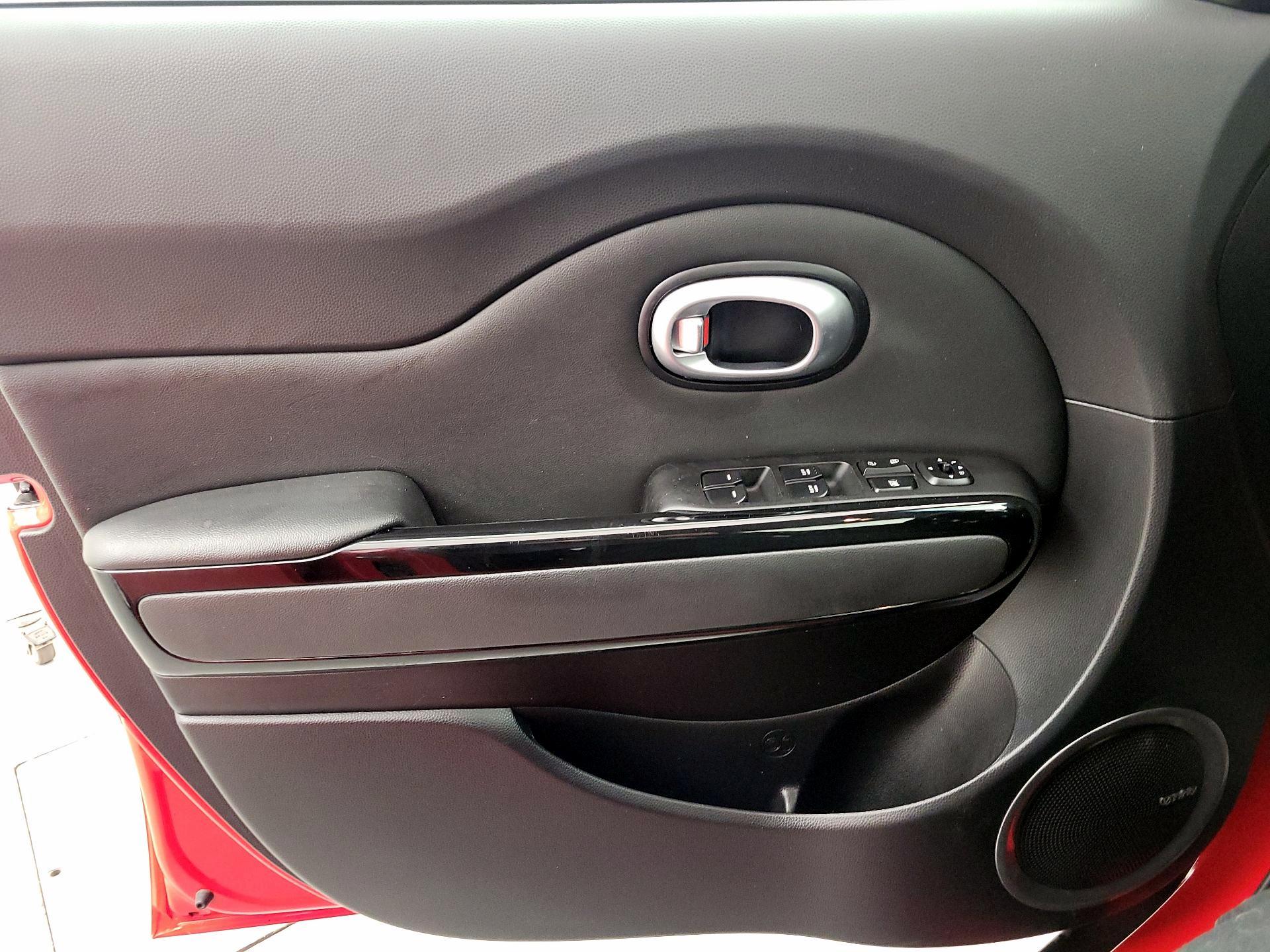 Thumbnail: 2016 Kia Soul - 12