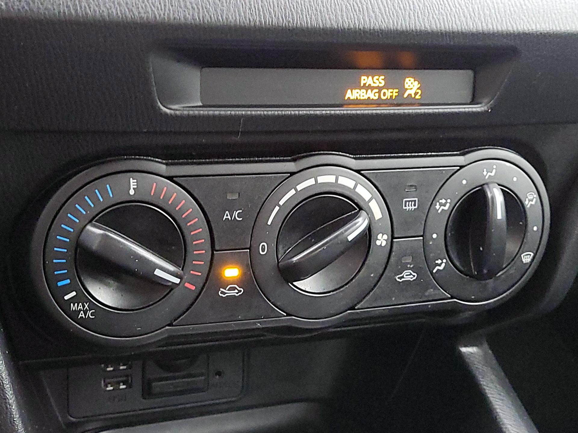 Thumbnail: 2015 Mazda Mazda3 - 16