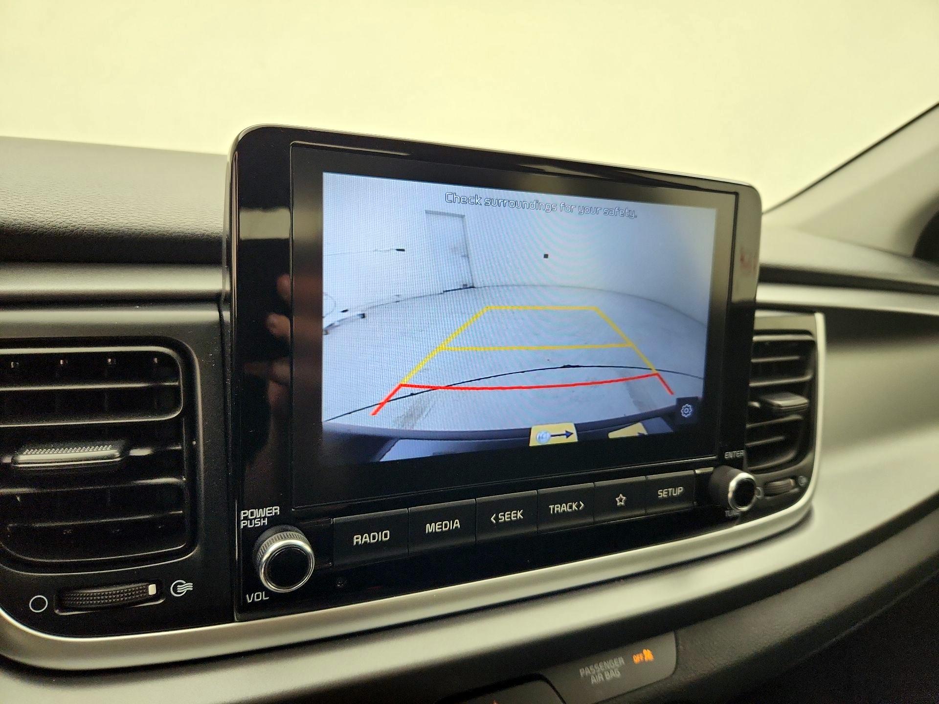 Thumbnail: 2021 Kia Rio - 14