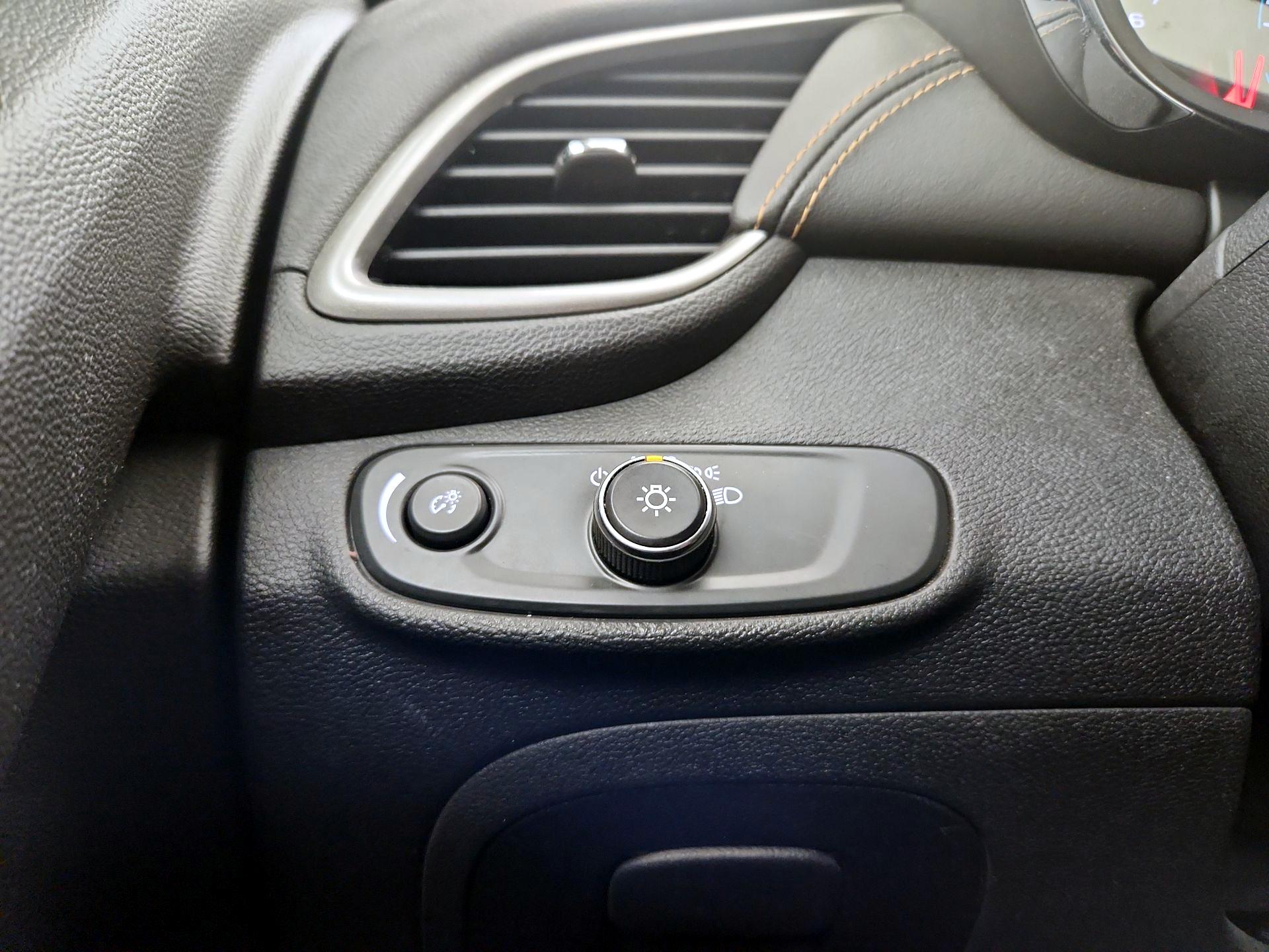 Thumbnail: 2017 Chevrolet Trax - 13