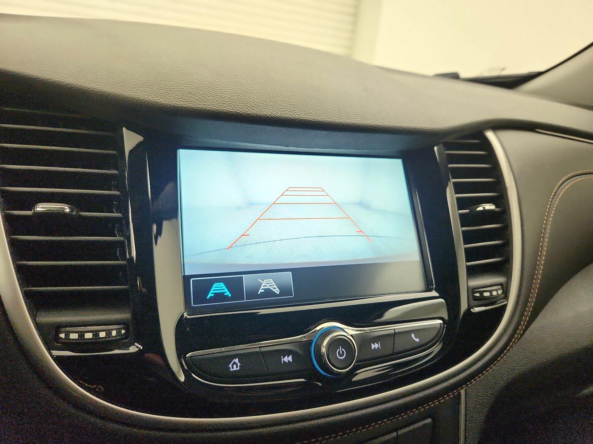 Thumbnail: 2017 Chevrolet Trax - 14