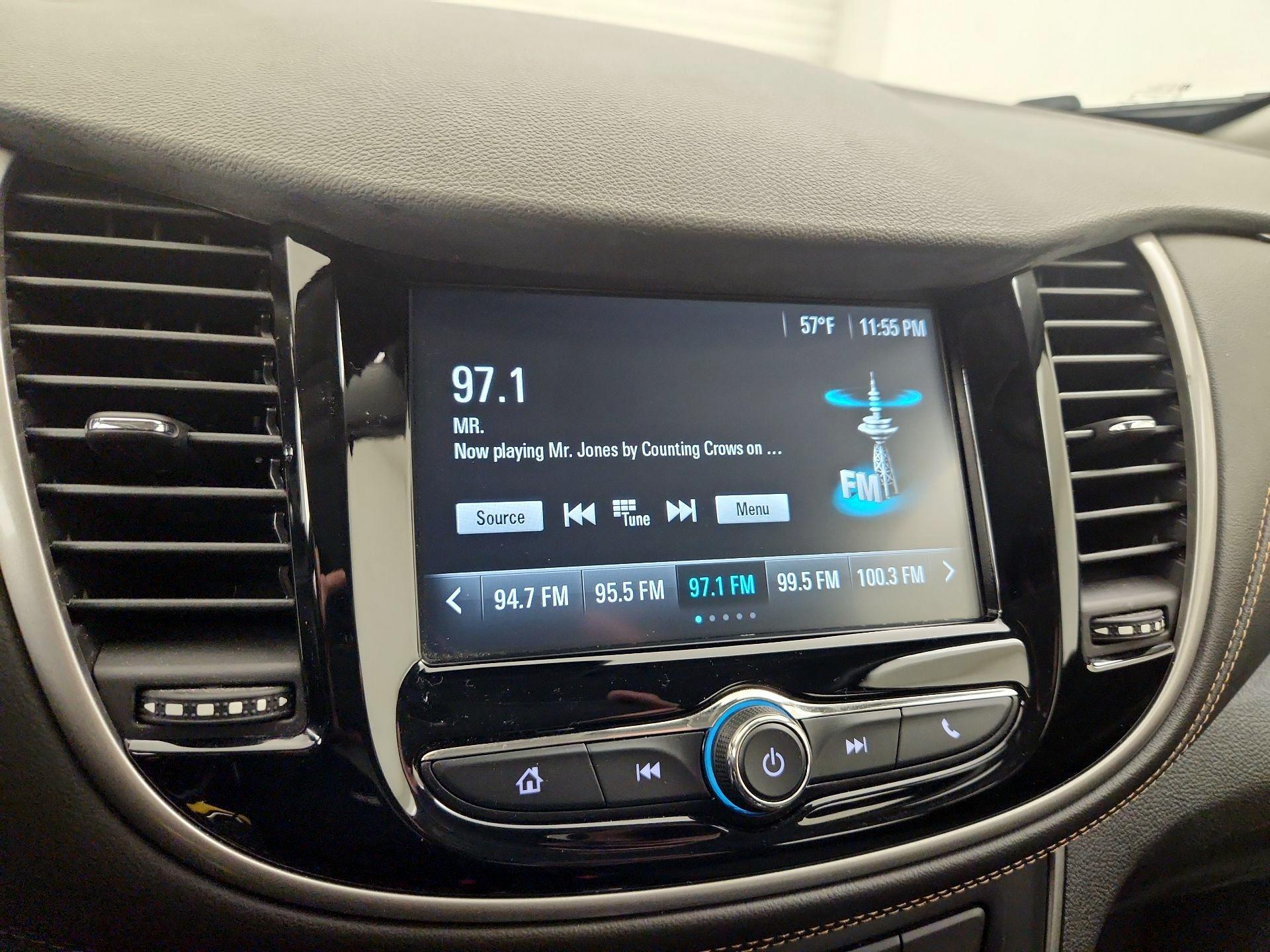 Thumbnail: 2017 Chevrolet Trax - 15