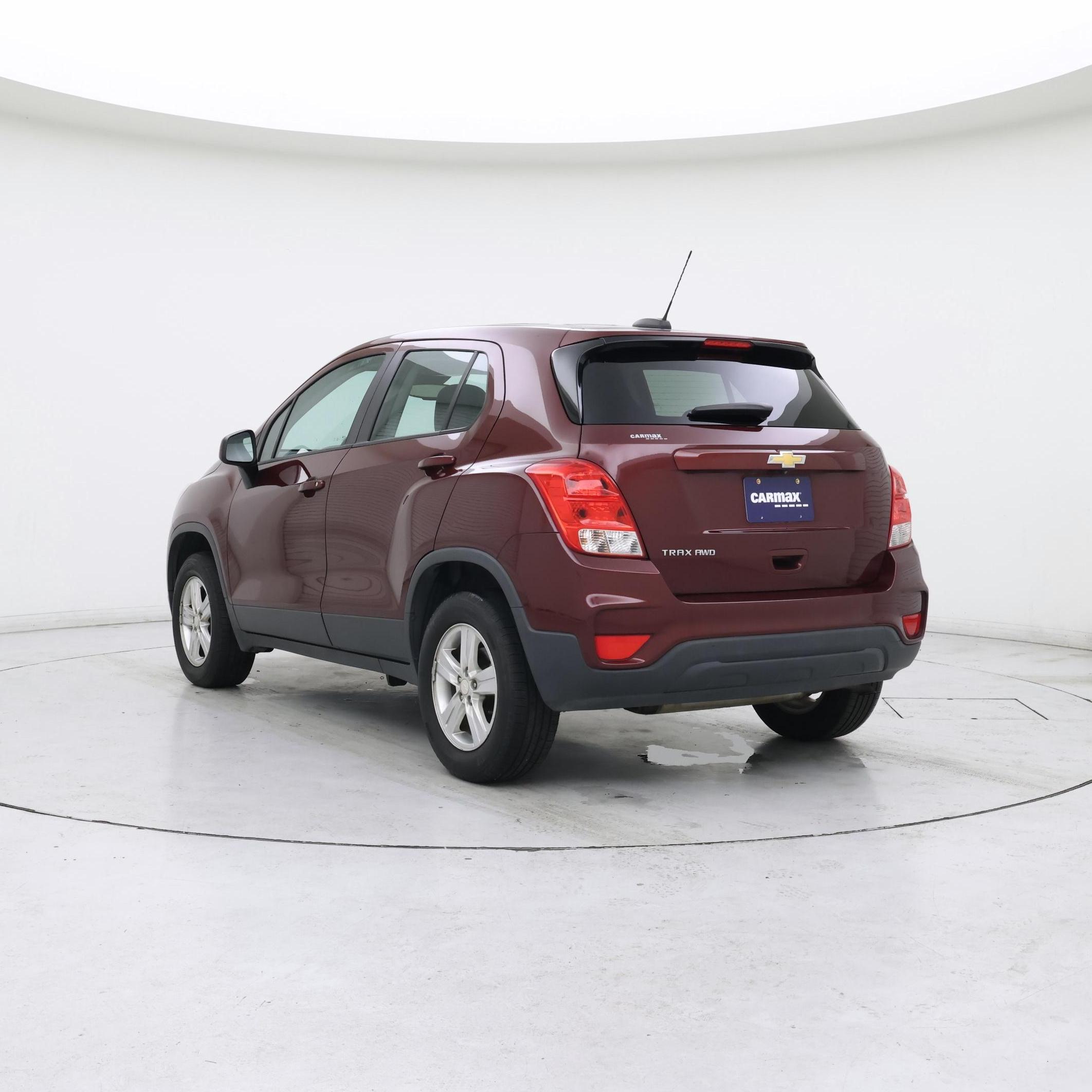 Thumbnail: 2017 Chevrolet Trax - 2