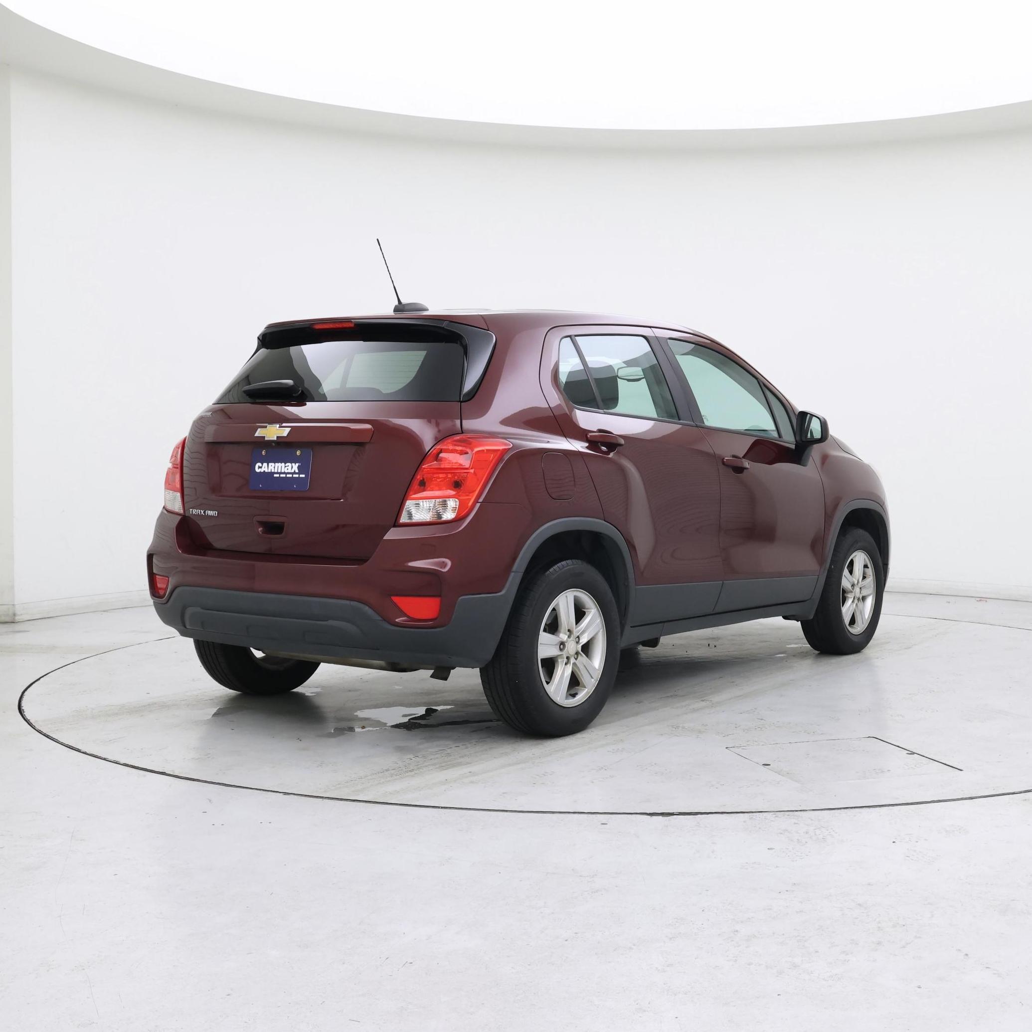 Thumbnail: 2017 Chevrolet Trax - 8
