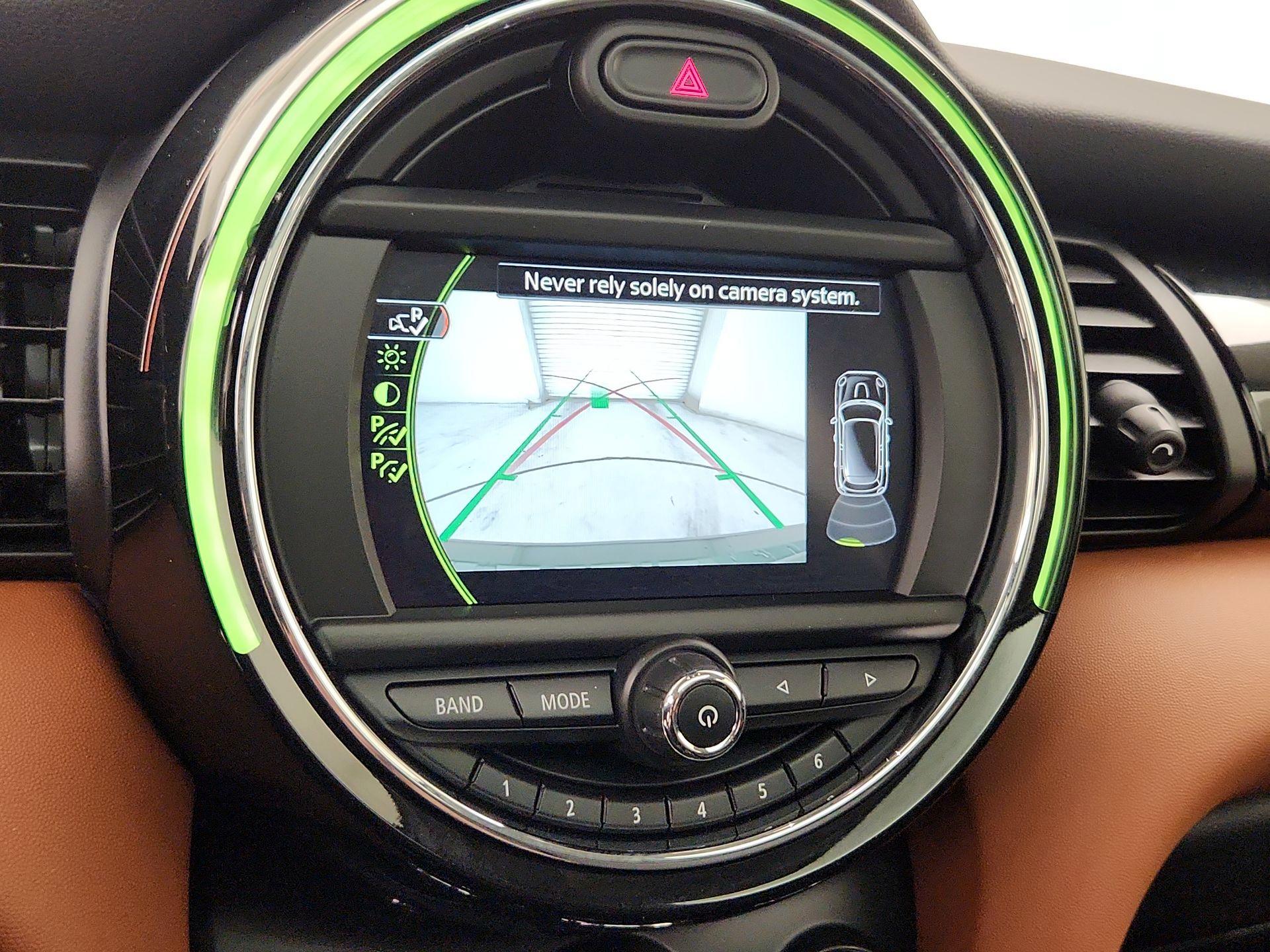 Thumbnail: 2018 MINI Cooper Hardtop - 14