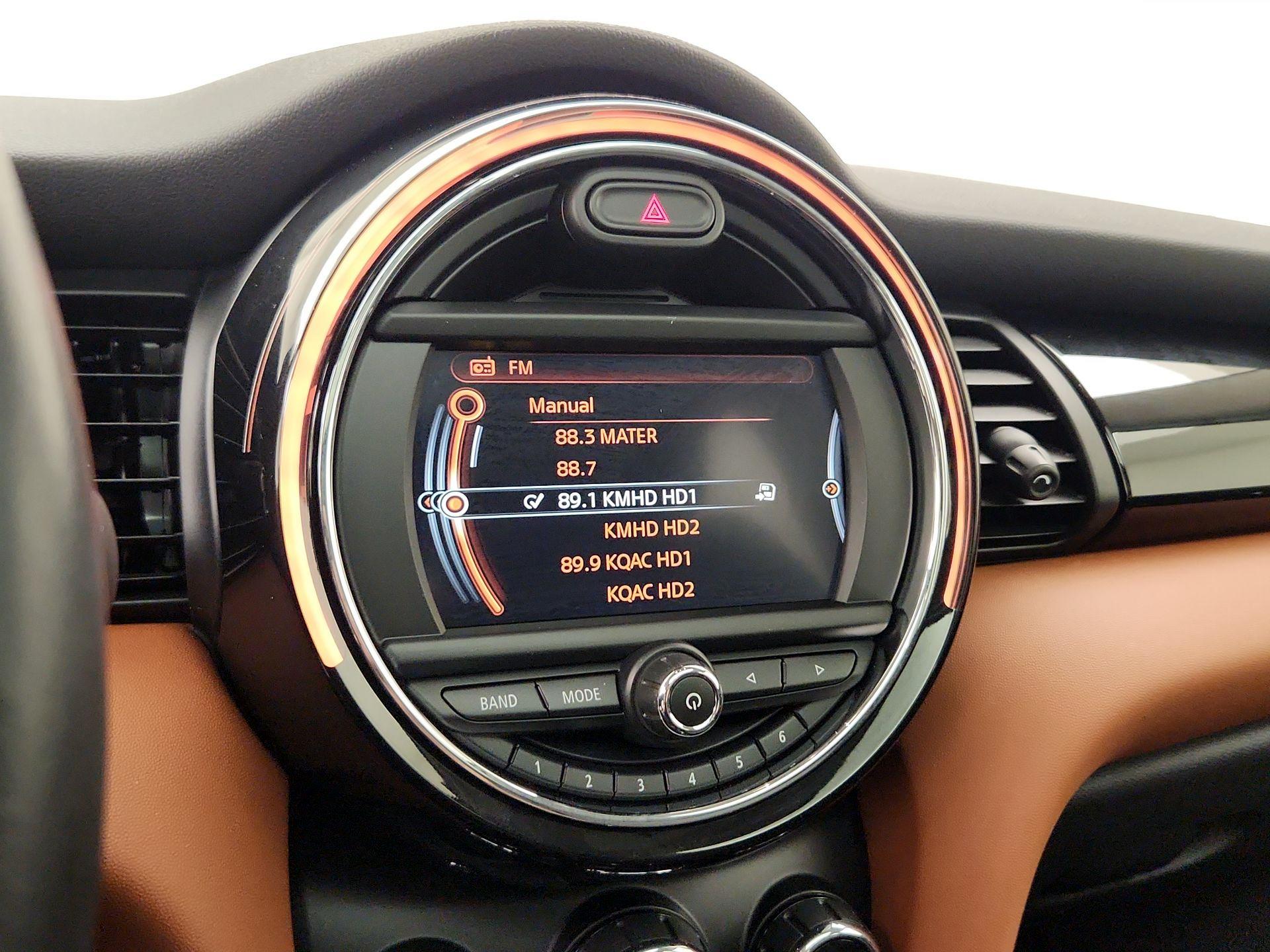 Thumbnail: 2018 MINI Cooper Hardtop - 15