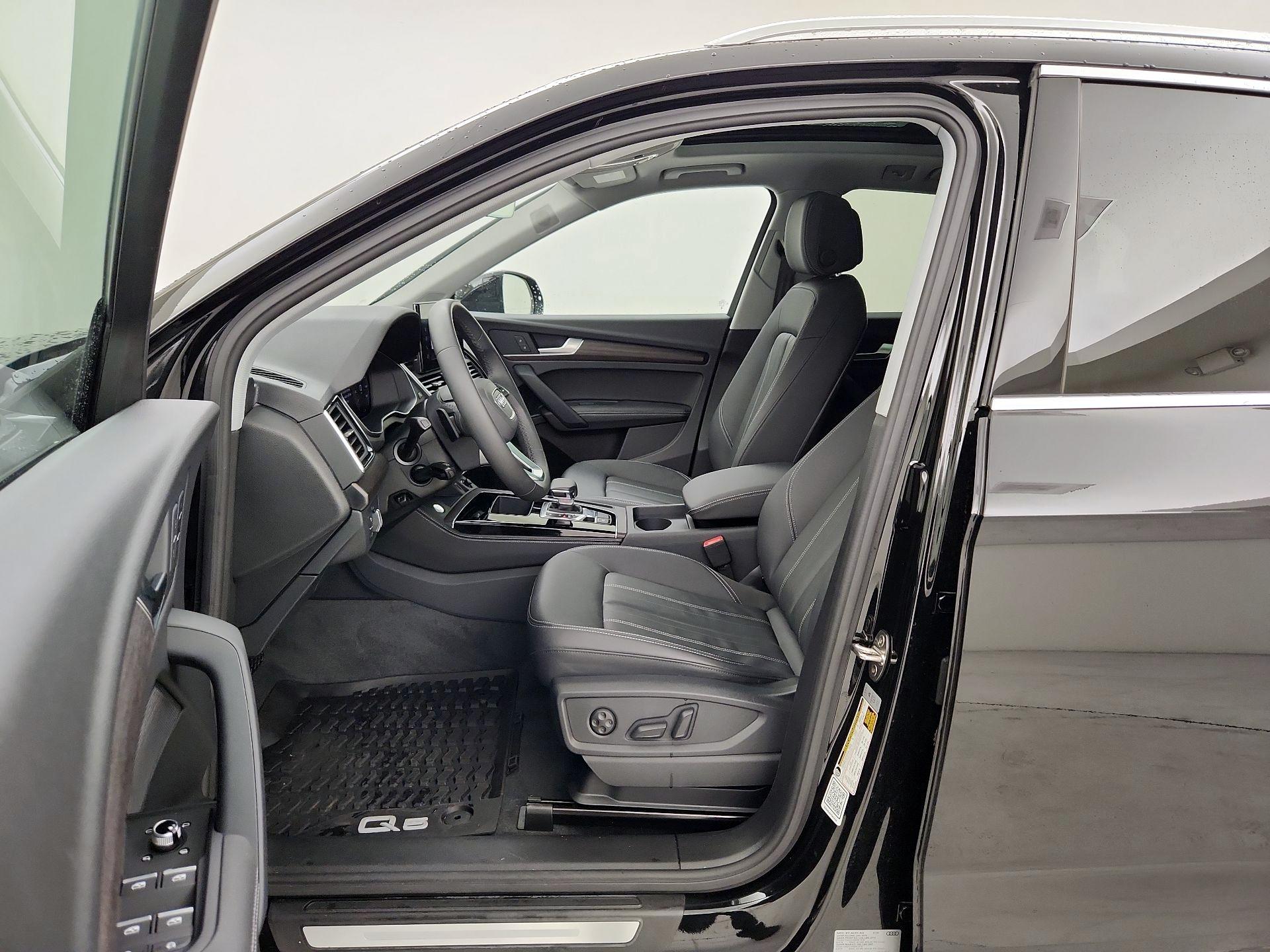 Thumbnail: 2024 Audi Q5 - 11