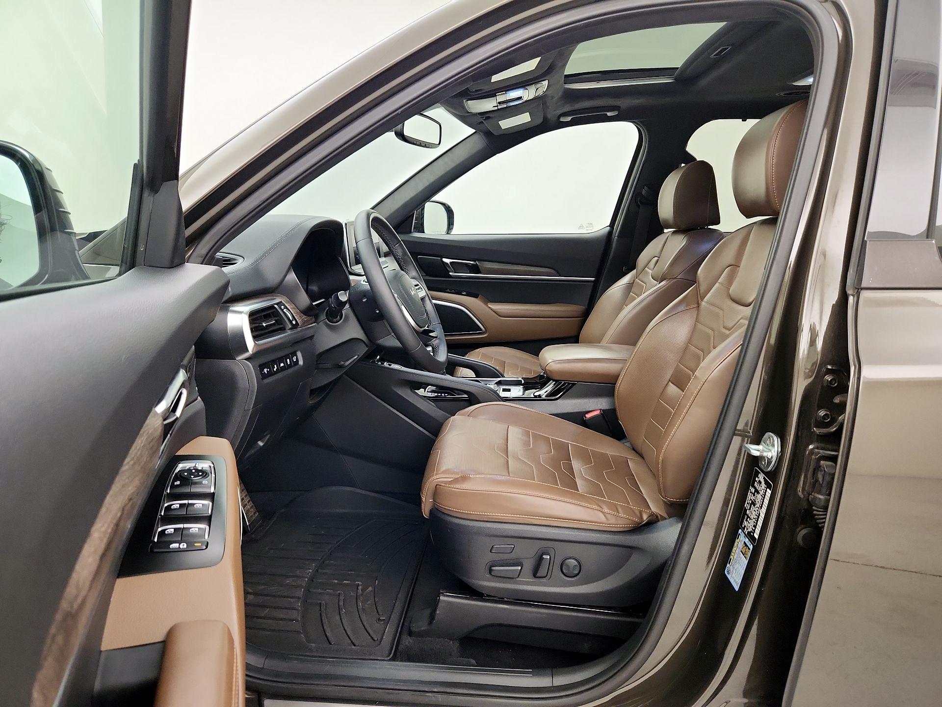 Thumbnail: 2022 Kia Telluride - 11