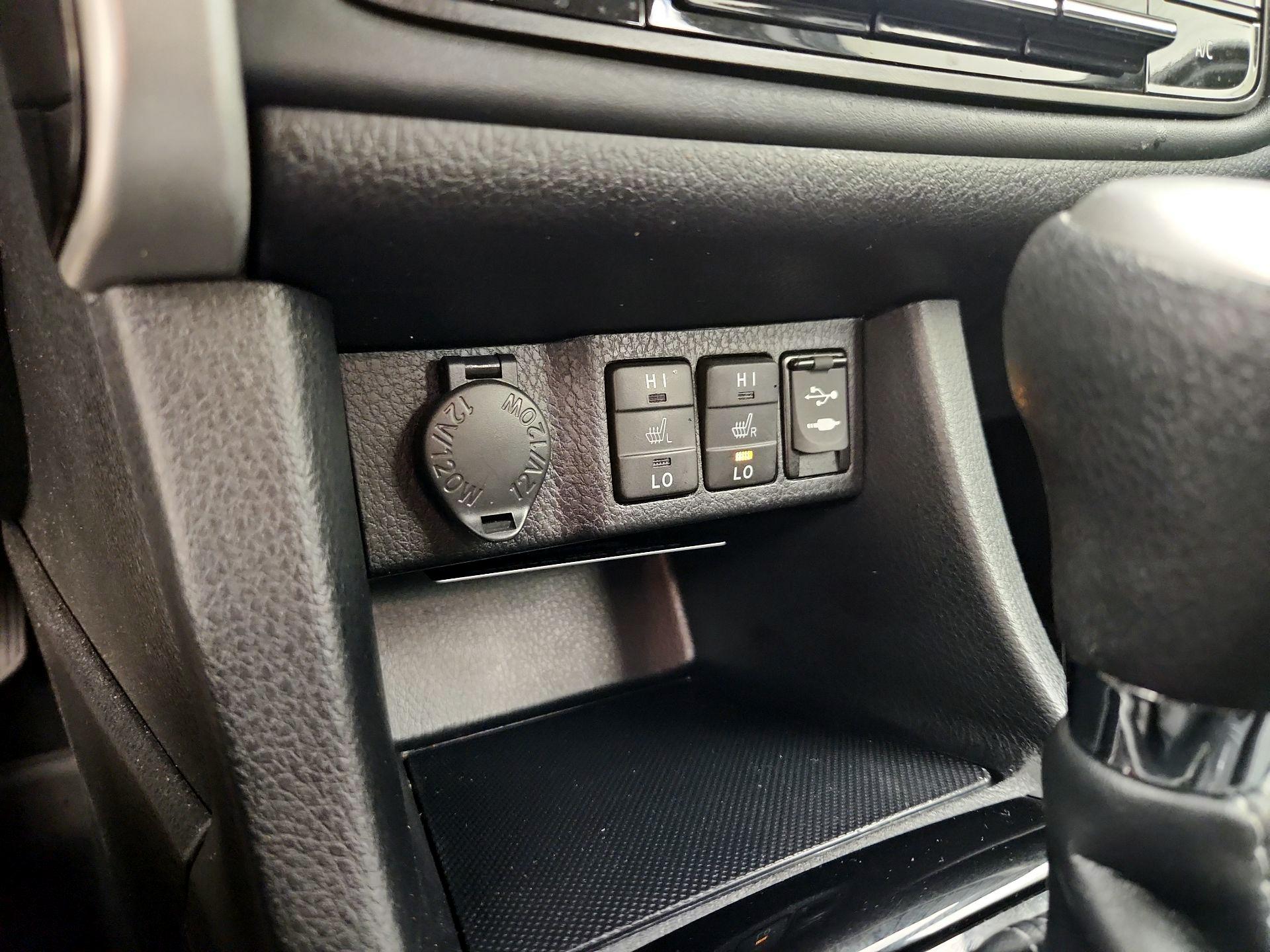 Thumbnail: 2019 Toyota Corolla - 18