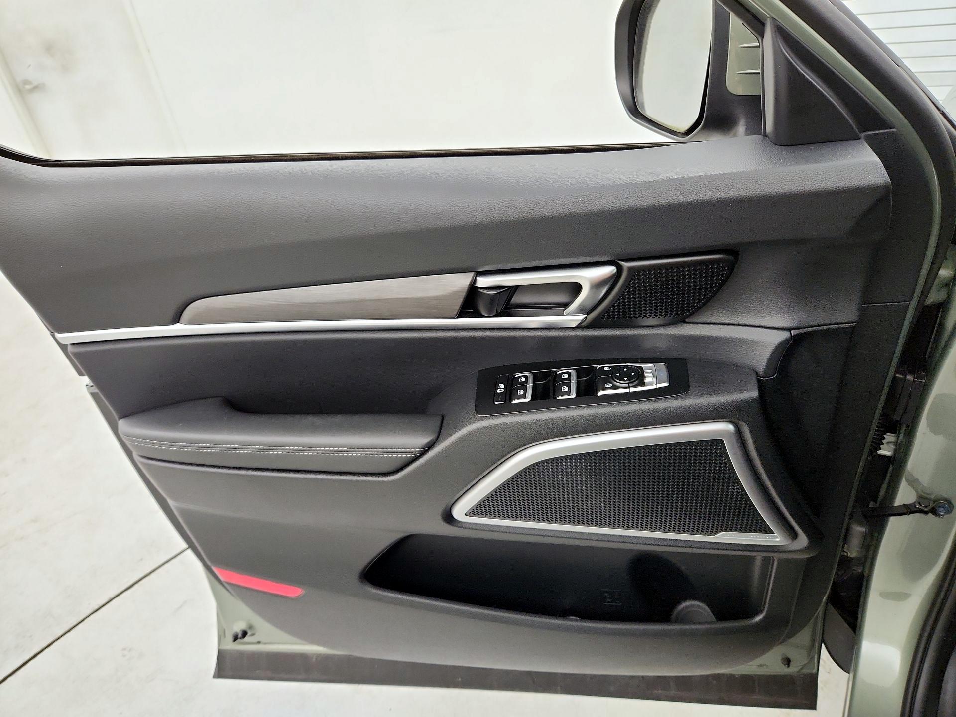 Thumbnail: 2023 Kia Telluride - 12