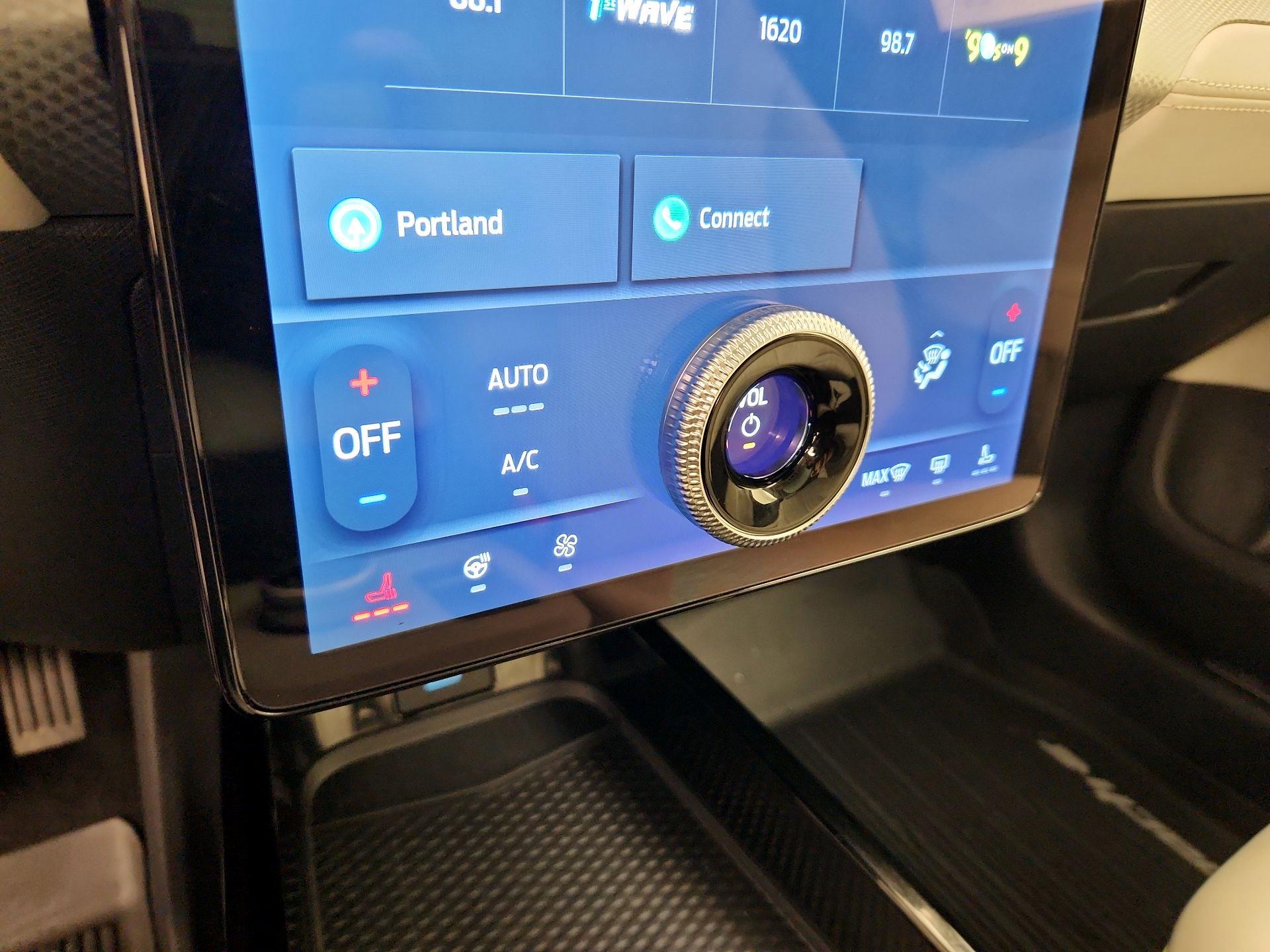 Thumbnail: 2022 Ford Mustang Mach-E - 17