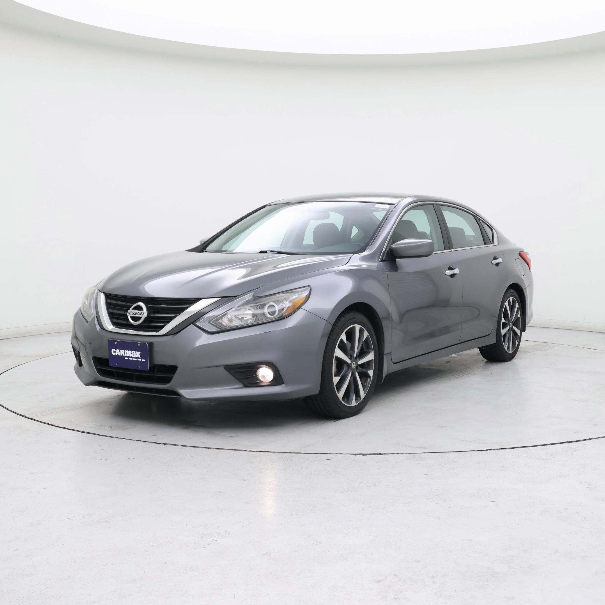 Thumbnail: 2016 Nissan Altima - 4
