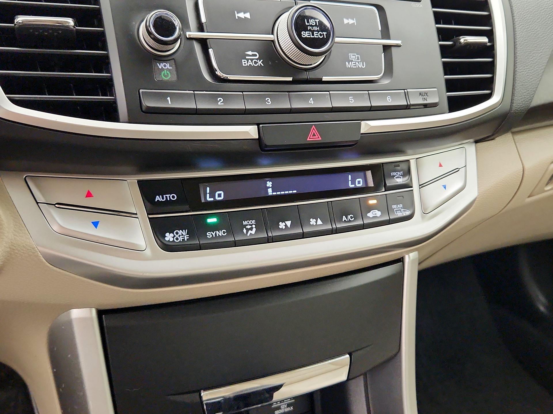 Thumbnail: 2015 Honda Accord - 16