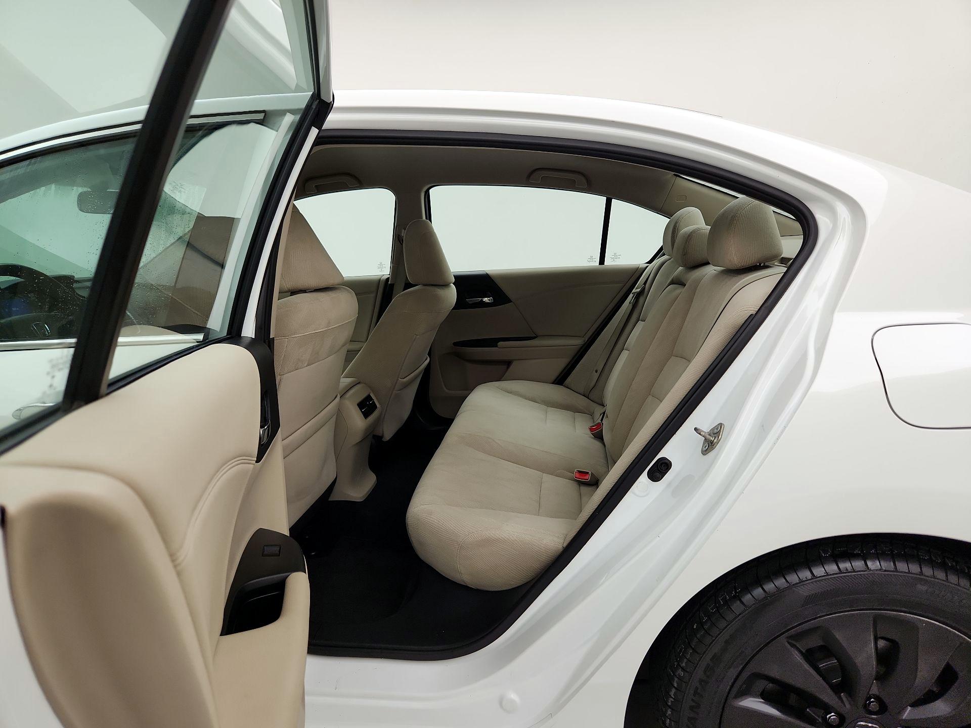 Thumbnail: 2015 Honda Accord - 19