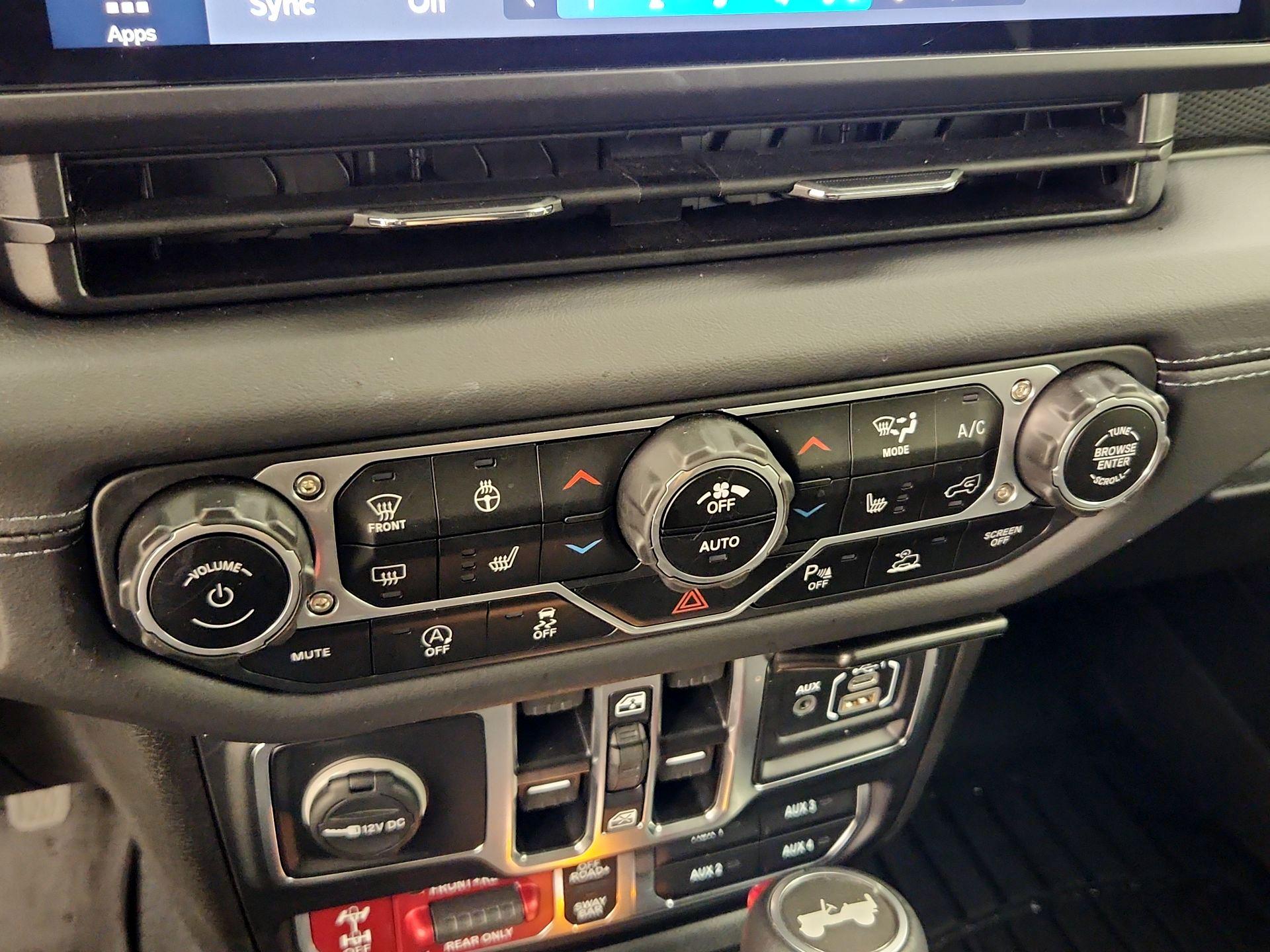 Thumbnail: 2024 Jeep Wrangler - 17