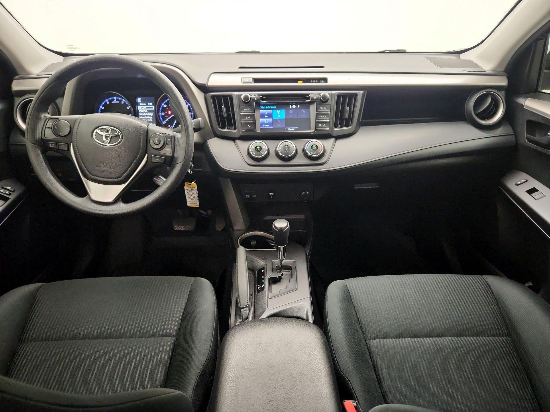 Thumbnail: 2018 Toyota RAV4 - 9