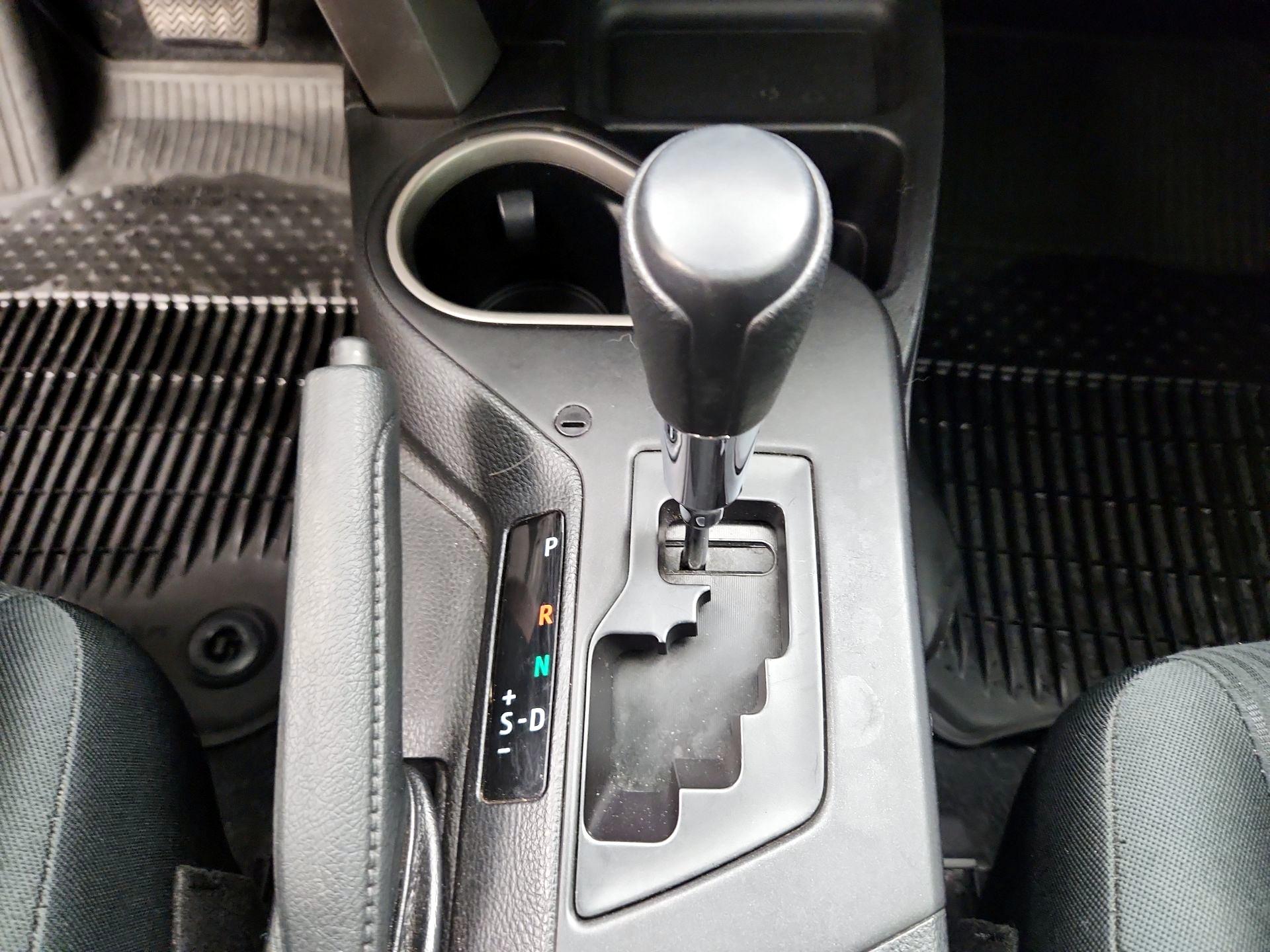 Thumbnail: 2018 Toyota RAV4 - 17