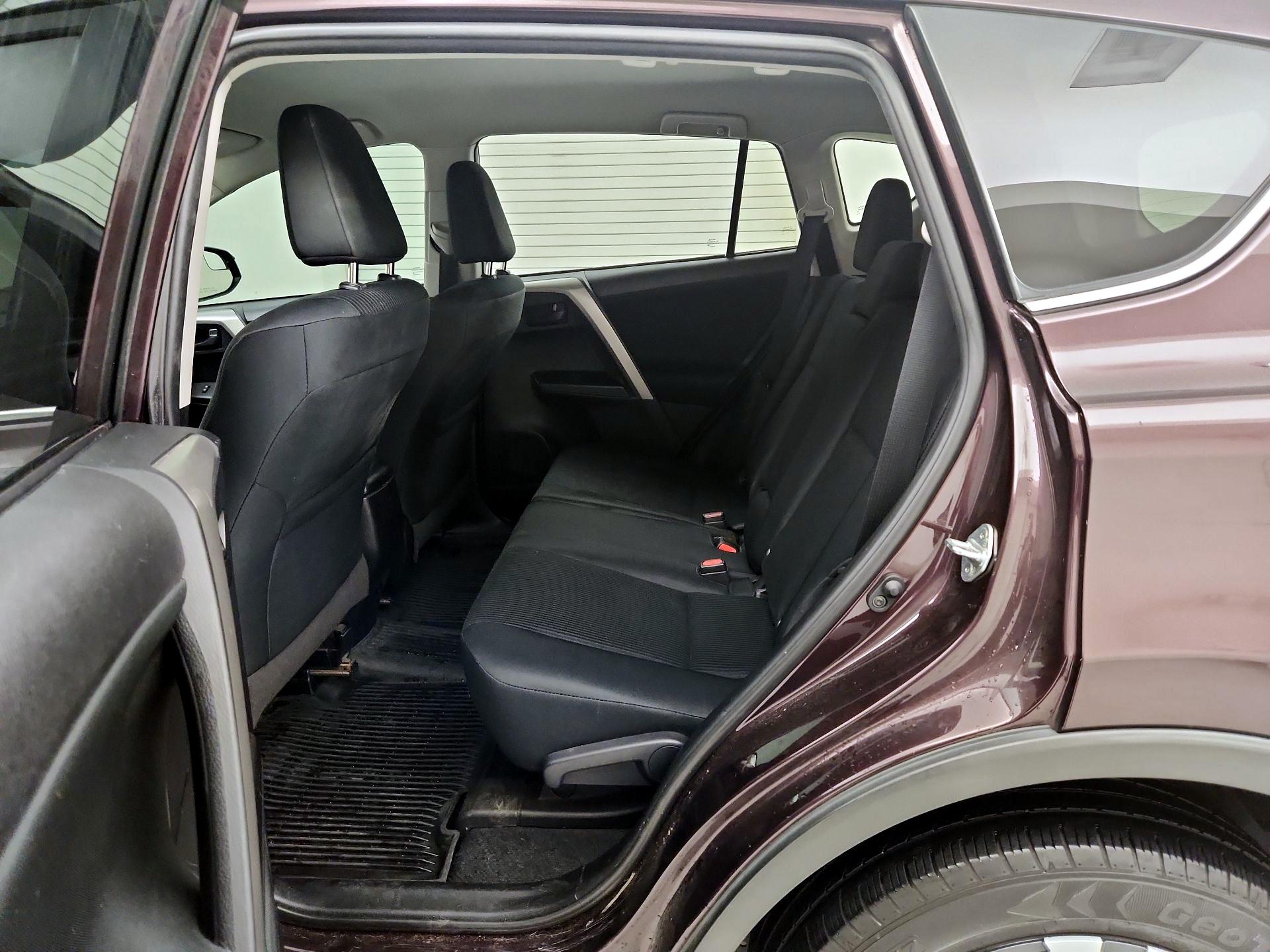 Thumbnail: 2018 Toyota RAV4 - 19