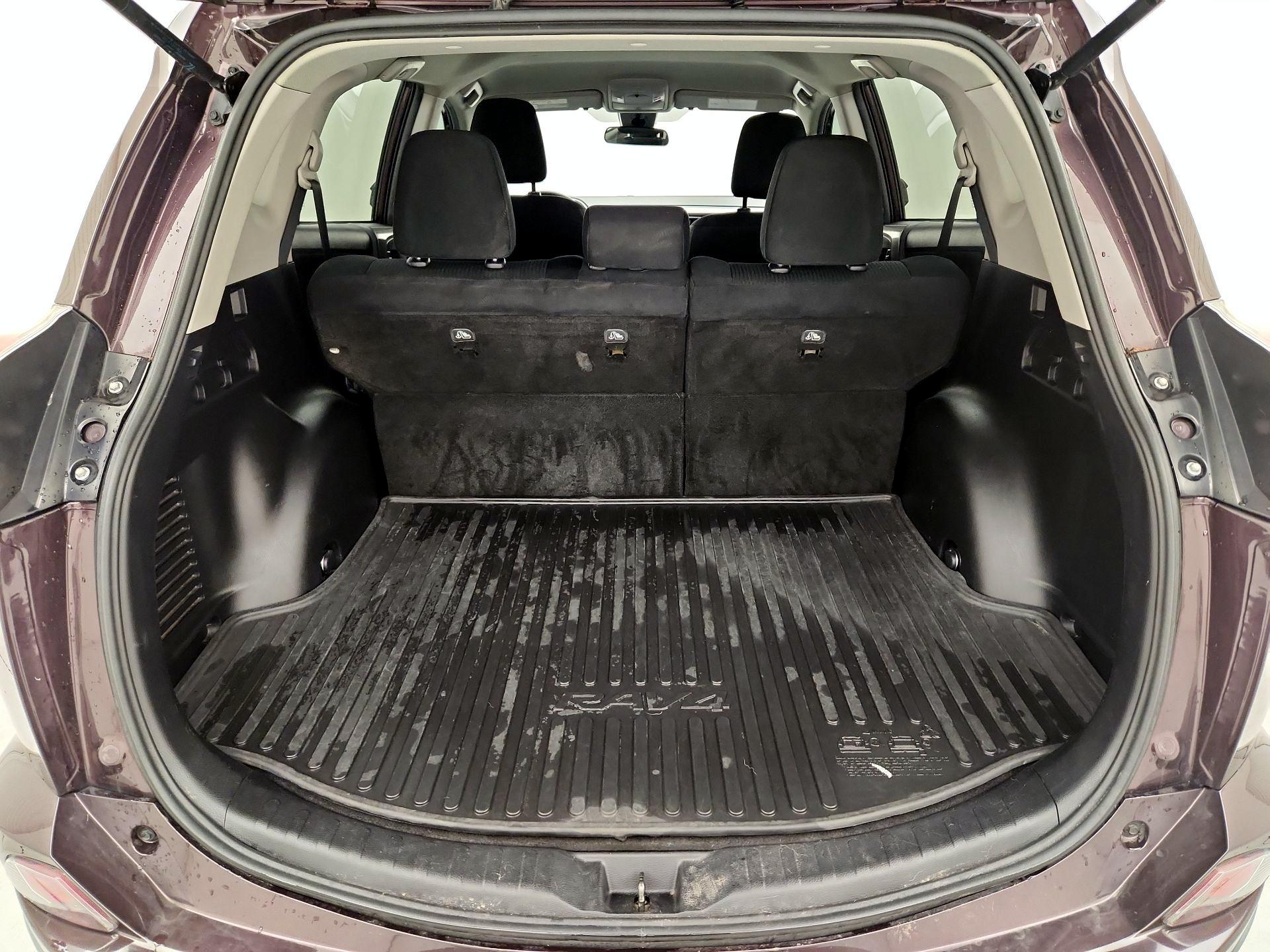 Thumbnail: 2018 Toyota RAV4 - 20