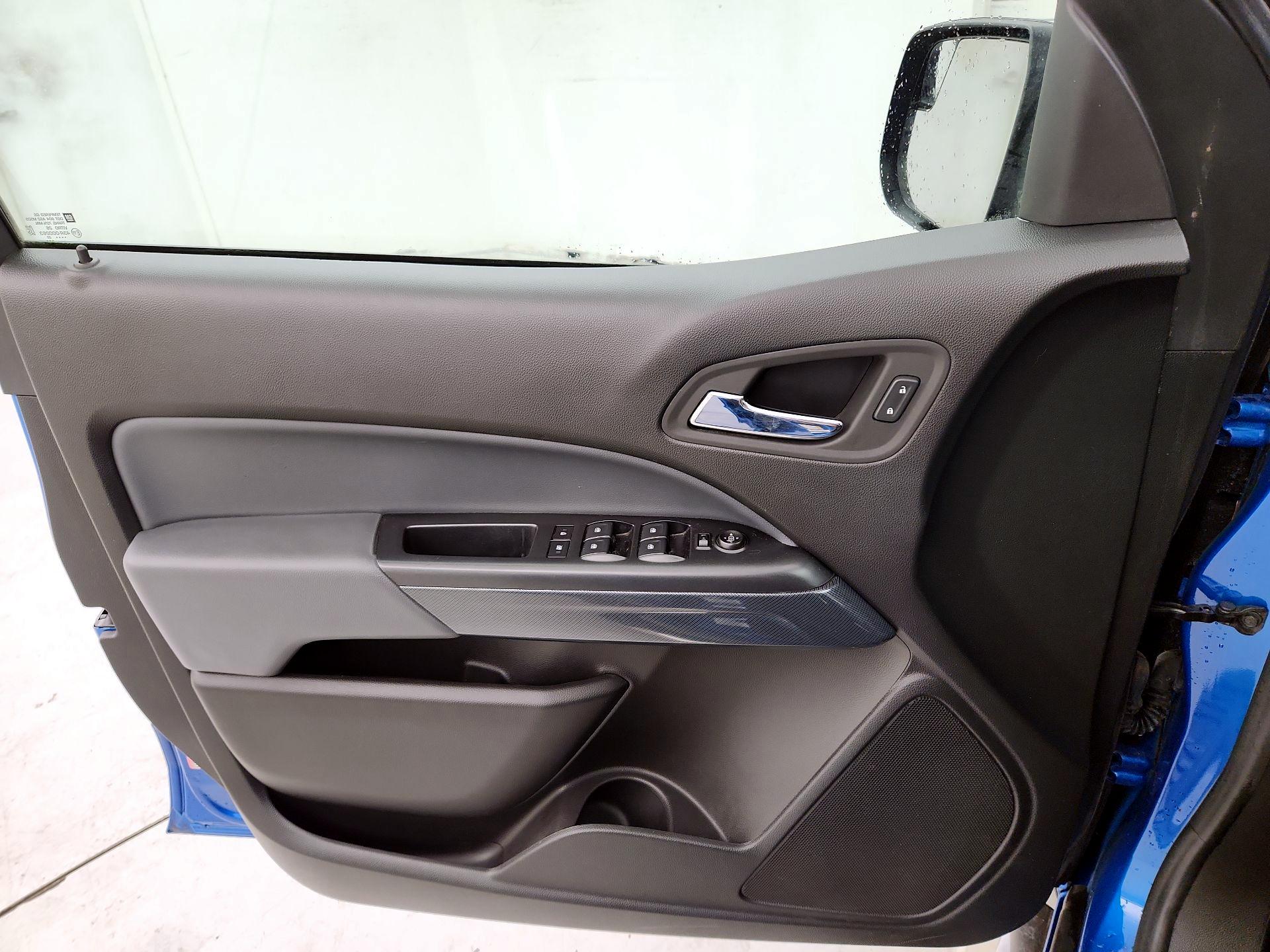 Thumbnail: 2022 Chevrolet Colorado - 12