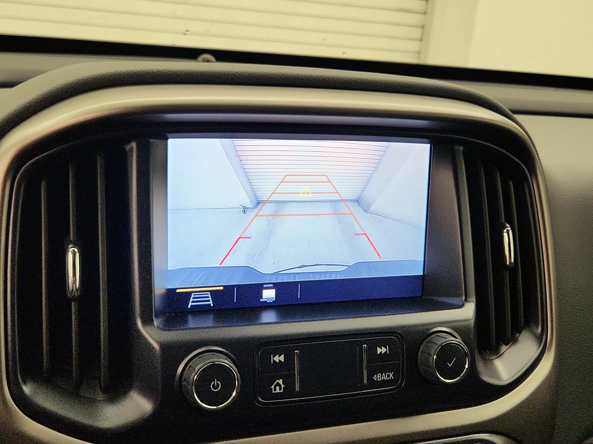 Thumbnail: 2022 Chevrolet Colorado - 14