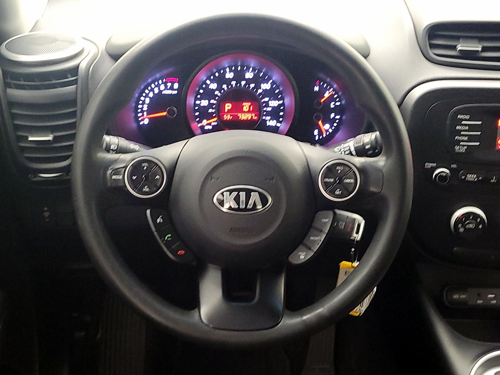 Thumbnail: 2015 Kia Soul - 10