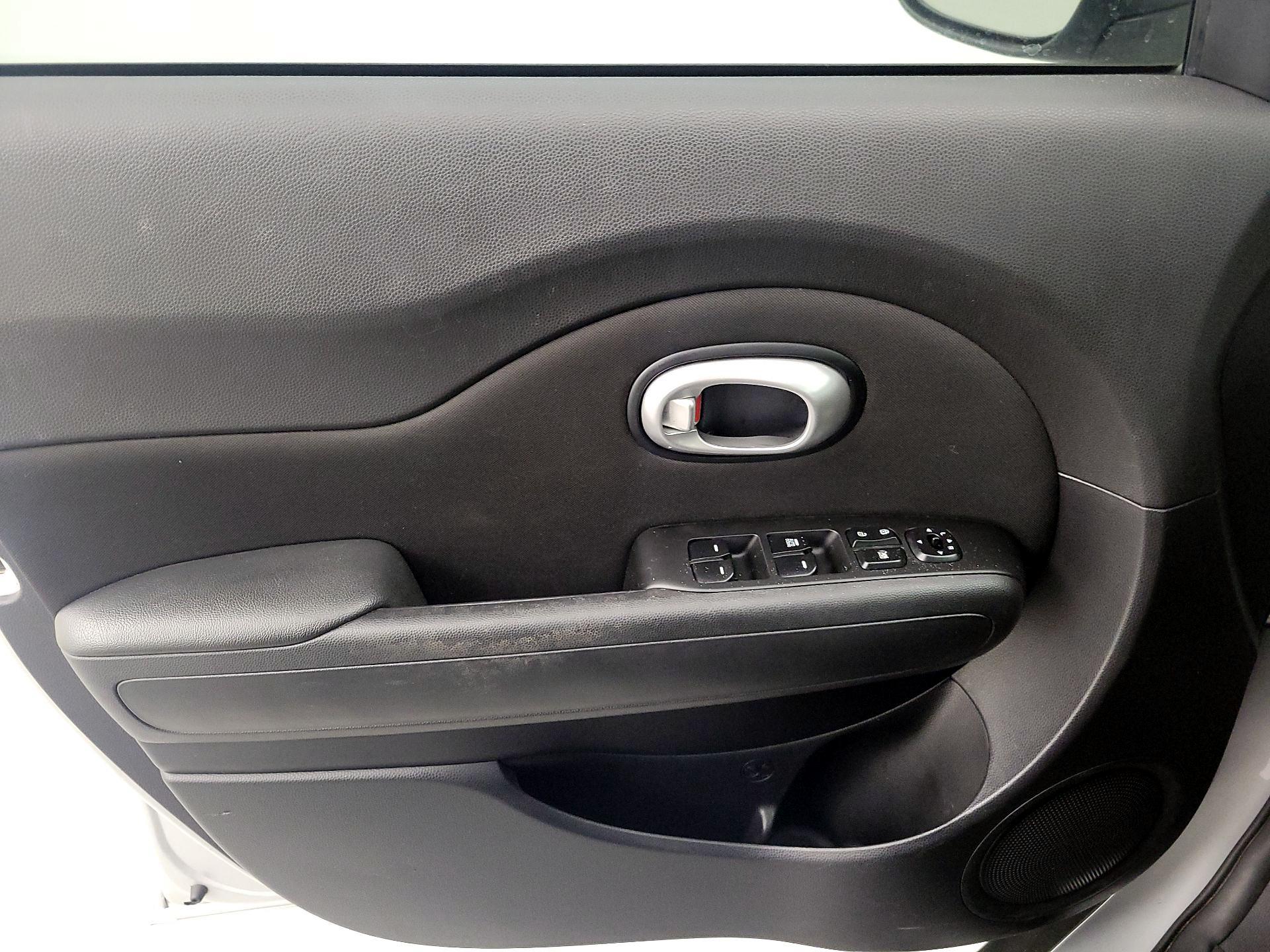 Thumbnail: 2015 Kia Soul - 12