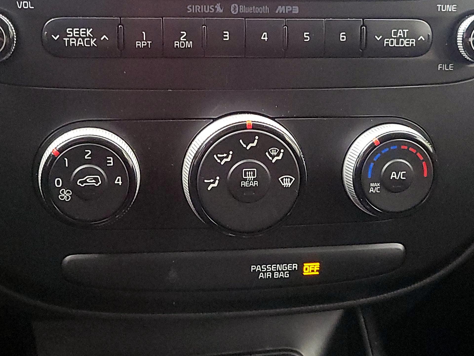 Thumbnail: 2015 Kia Soul - 15