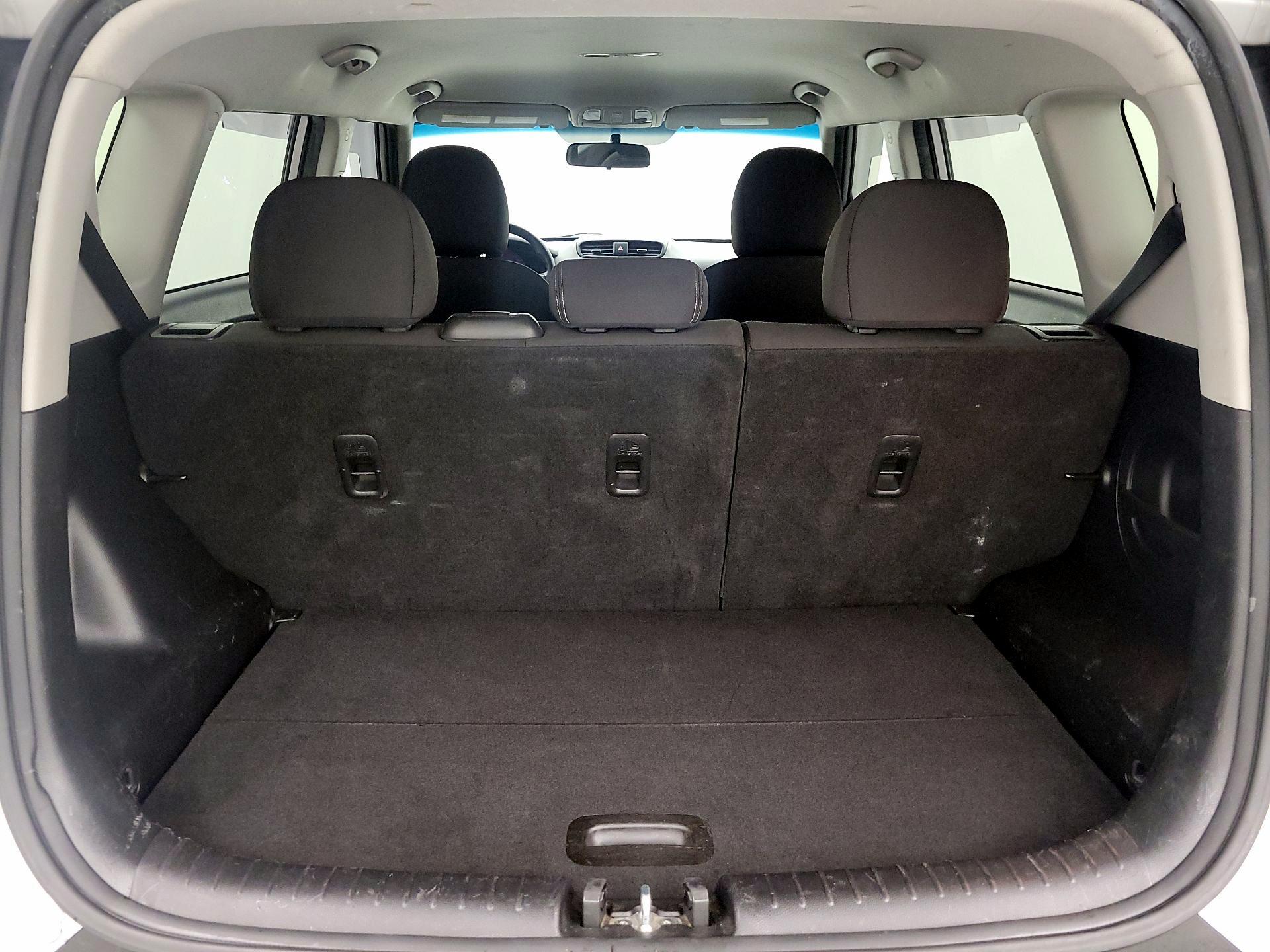 Thumbnail: 2015 Kia Soul - 19