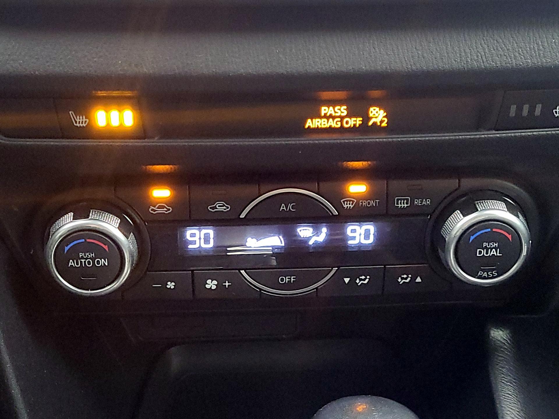 Thumbnail: 2018 Mazda Mazda3 - 17